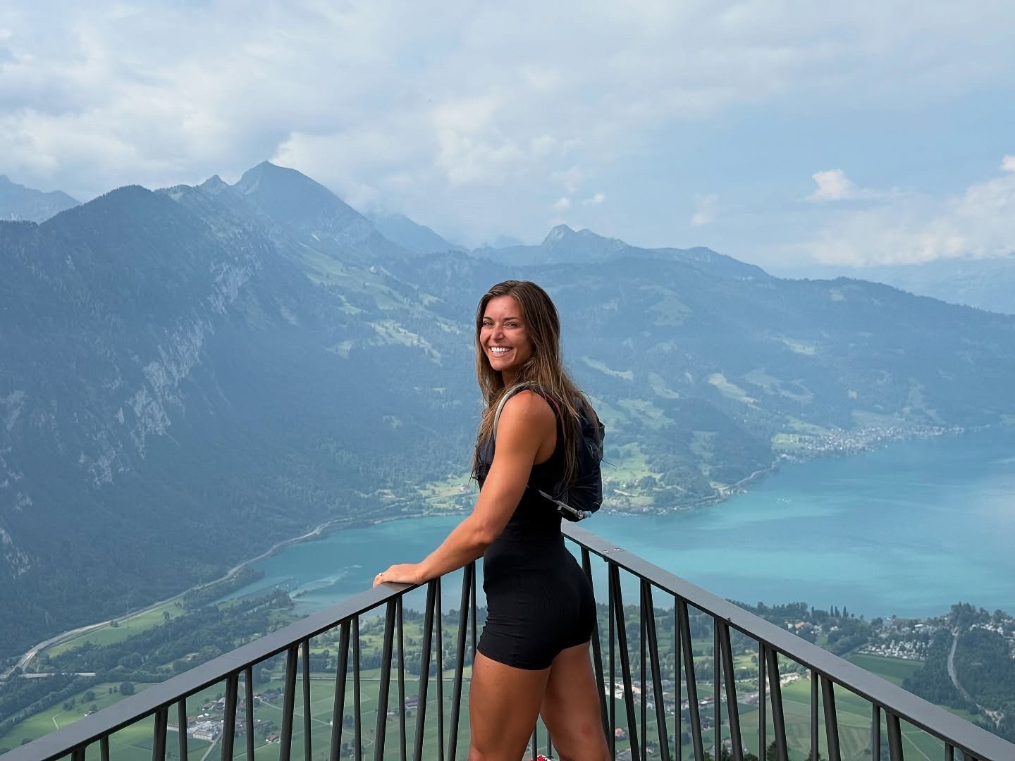 Solo day in Switzerland 

Running outfits, trail running outfit, trail running shoes, trail running gear, running gear 