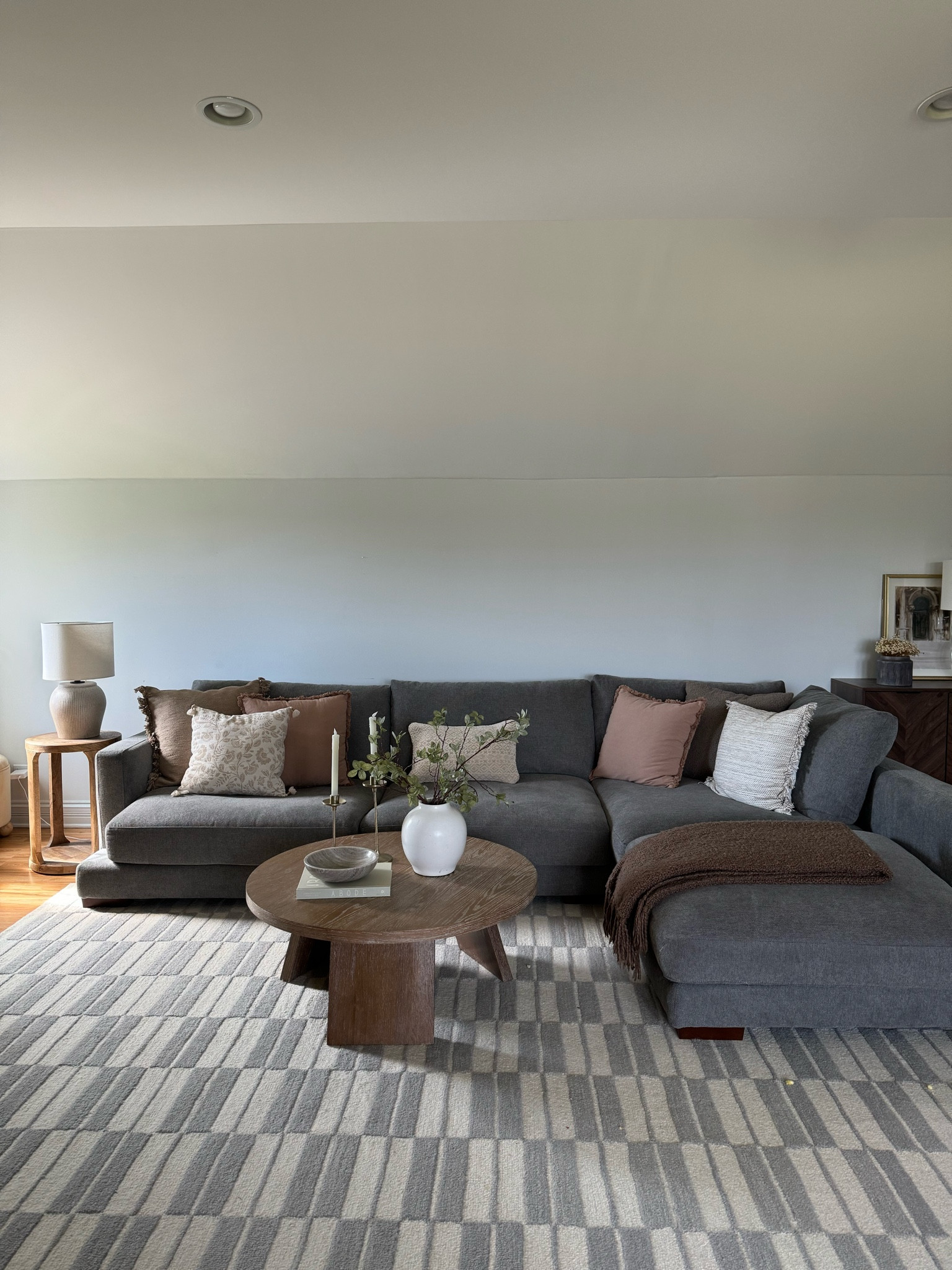 My favorite affordable coffee table is under $400 now! Styled it here with some affordable decor pieces from Target and Amazon. 

Area rug, coffee table, sectional sofa, home decor, Amazon decor, throw pillows, side table, lamp, Walmart, 

#LTKHome #LTKSaleAlert #LTKxWalmart