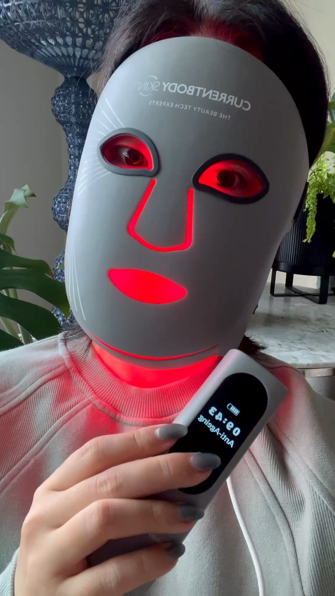 10% off promo code
할인코드 👉CBVIVID 

오늘도 꾸준히🔥
하루 10분 간편하게 피부관리 할 수 있는 @currentbod #커런트바디스킨 #led마스크 벌써 몇세대를 거쳐 사용 중인지👍🏻 찐 추천템

안티에이징 미백 탄력 등 5가지 모드!


#LTKselfcare #LTKBeauty #LTKmorningroutine