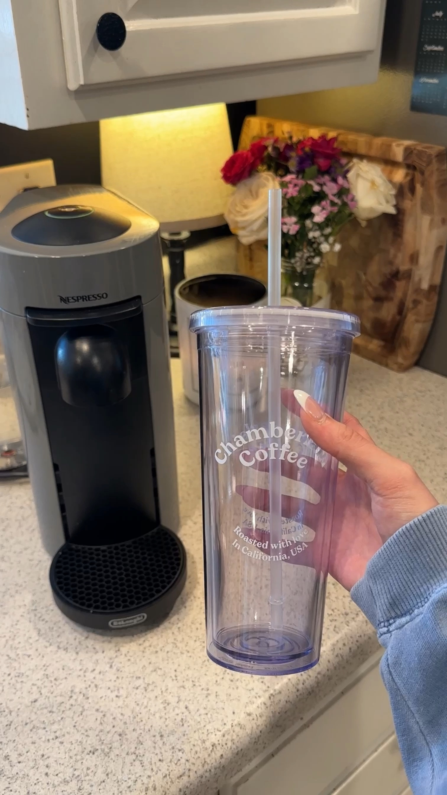 starbucks at home recipe ☕️

what i used: 
@nespresso double espresso iced leggero
@torani french vanilla syrup 
@chobani sweet cream creamer
@delight cold foam 
& whole milk 

starbucks drinks at home, at home coffee, at home iced latte, vanilla iced latte, Pinterest girl, Pinterest aesthetic