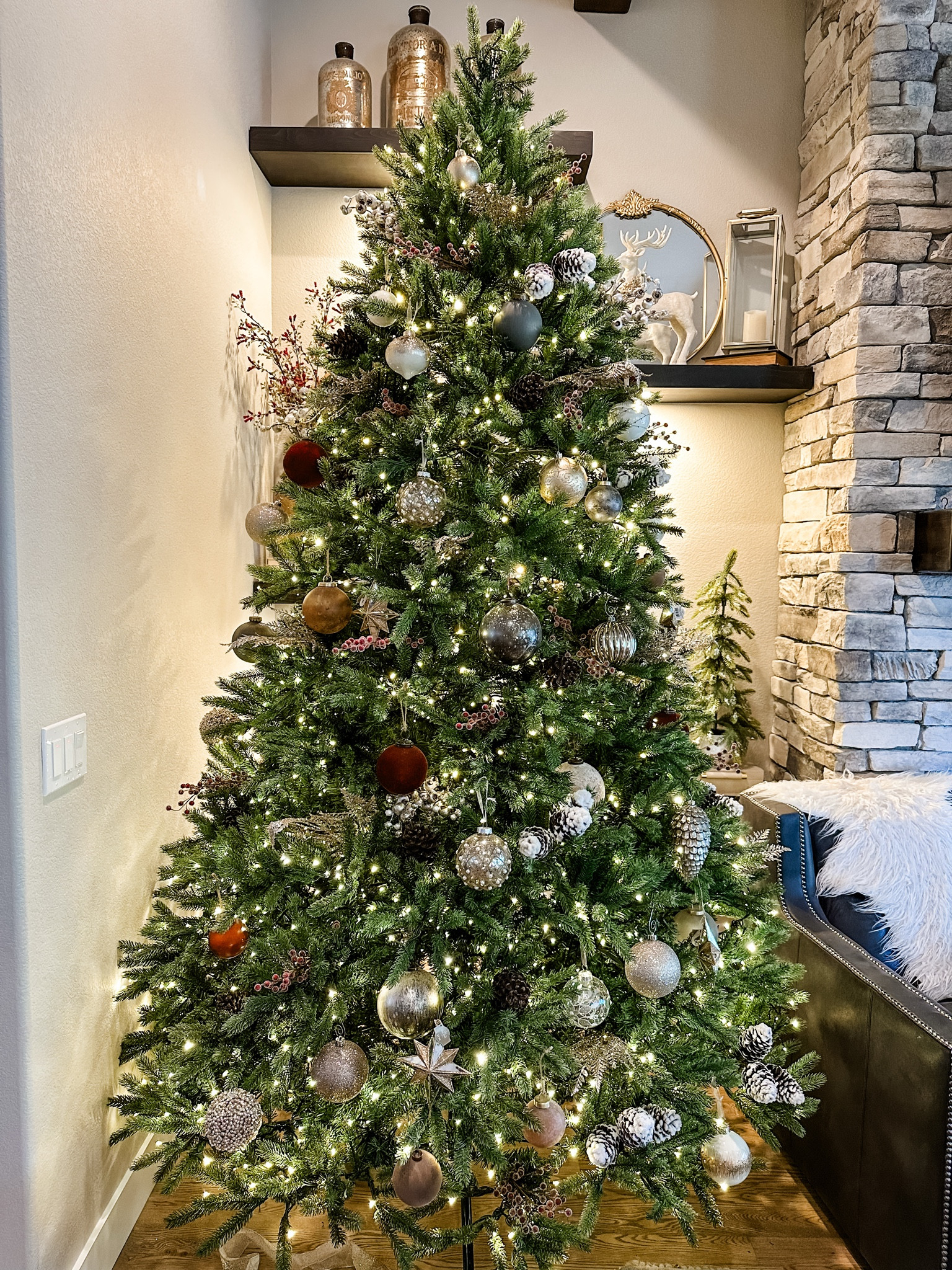 King of Christmas 9’ King Fraser Fir

#LTKSeasonal #LTKHome #LTKHoliday