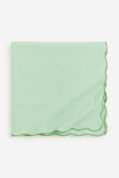 Scalloped-edge Tablecloth | H&M (US + CA)