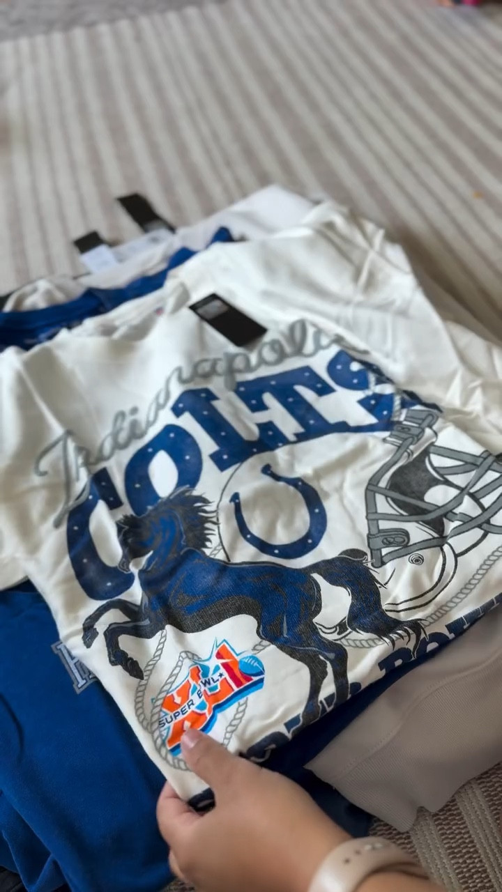 Colts game day styles from @abercrombie. 

Comment SHOP for 🔗!

https://liketk.it/5nnd3 #ltk #colts #gameday #gamedayoutfits #coltsgame #coltslife