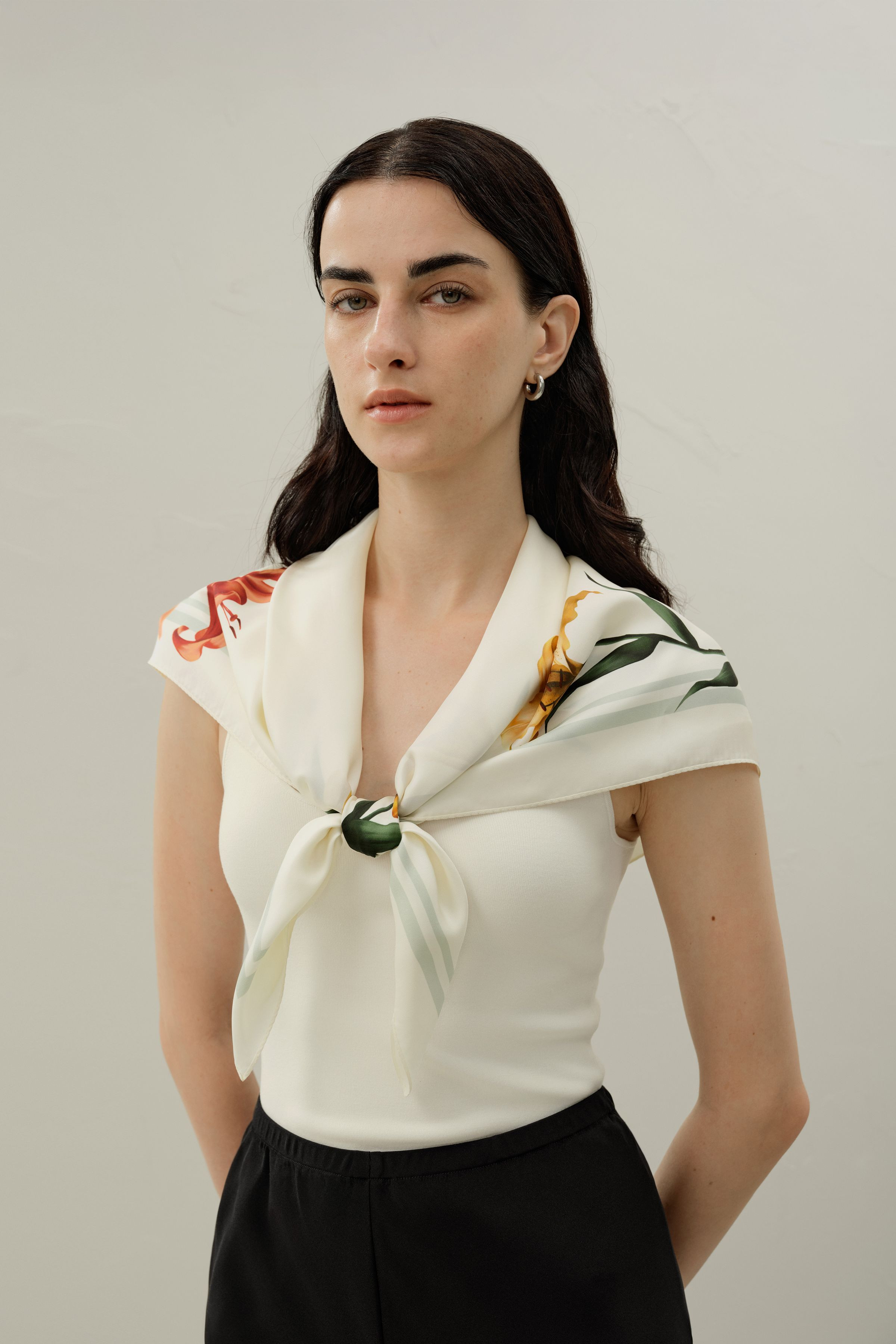 Lily print silk scarf | LILYSILK
