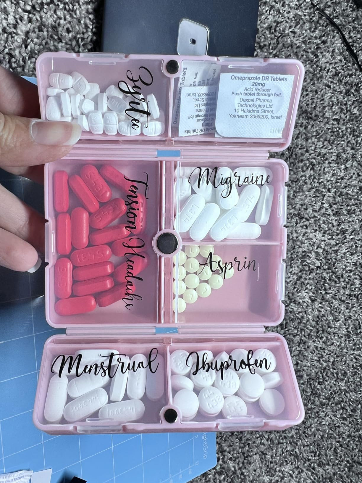 FYY Daily Pill Organizer,7 Compartments Portable Travel Pill Case [Folding Design] Pill Box for Purse Pocket to Hold Vitamins,Cod Liver Oil,Supplements and Medication-Rosegold | Amazon (US)