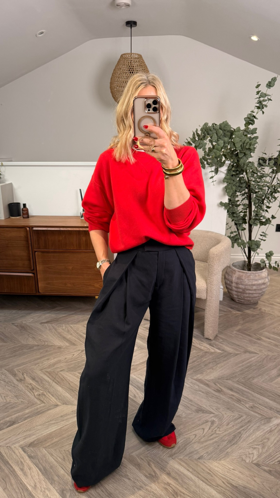 When I’m styling clients, my first go-to is understanding their lifestyle. 

Today I’m in easy trousers paired with a casual jumper and trainers because that works for me right now BUT swap in a heel and a grab a dressier top? Completely different outfit. 

This is the key to buying wisely. If one piece can create multiple looks, it’s worth your money. If you’ll only wear it once… it’s not!

#LTKdayinmylife #LTKOver40 #LTKootd