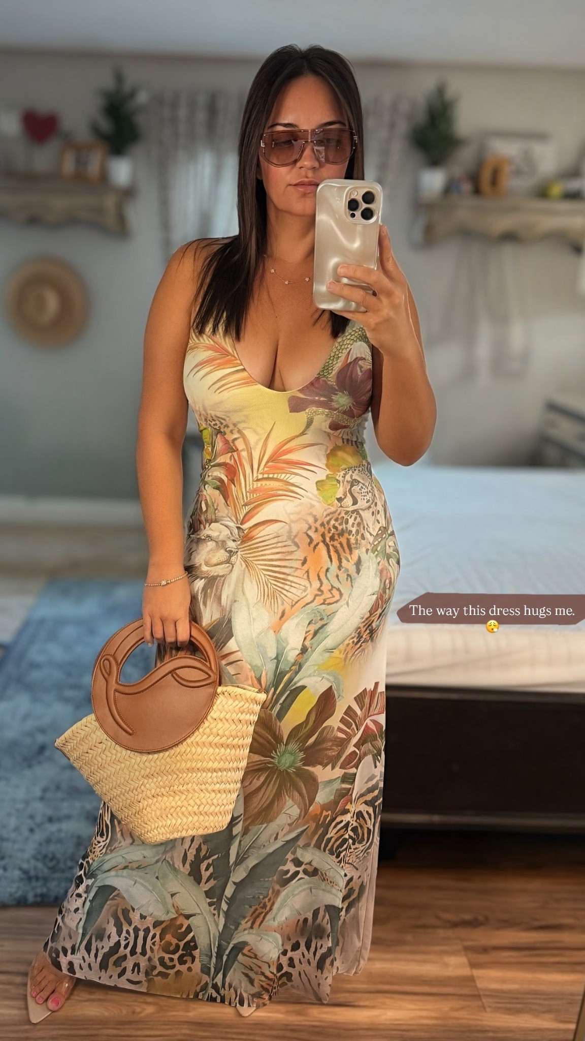 This dress is 🔥😮‍💨

#LTKOver40 #LTKStyleTip #LTKItBag