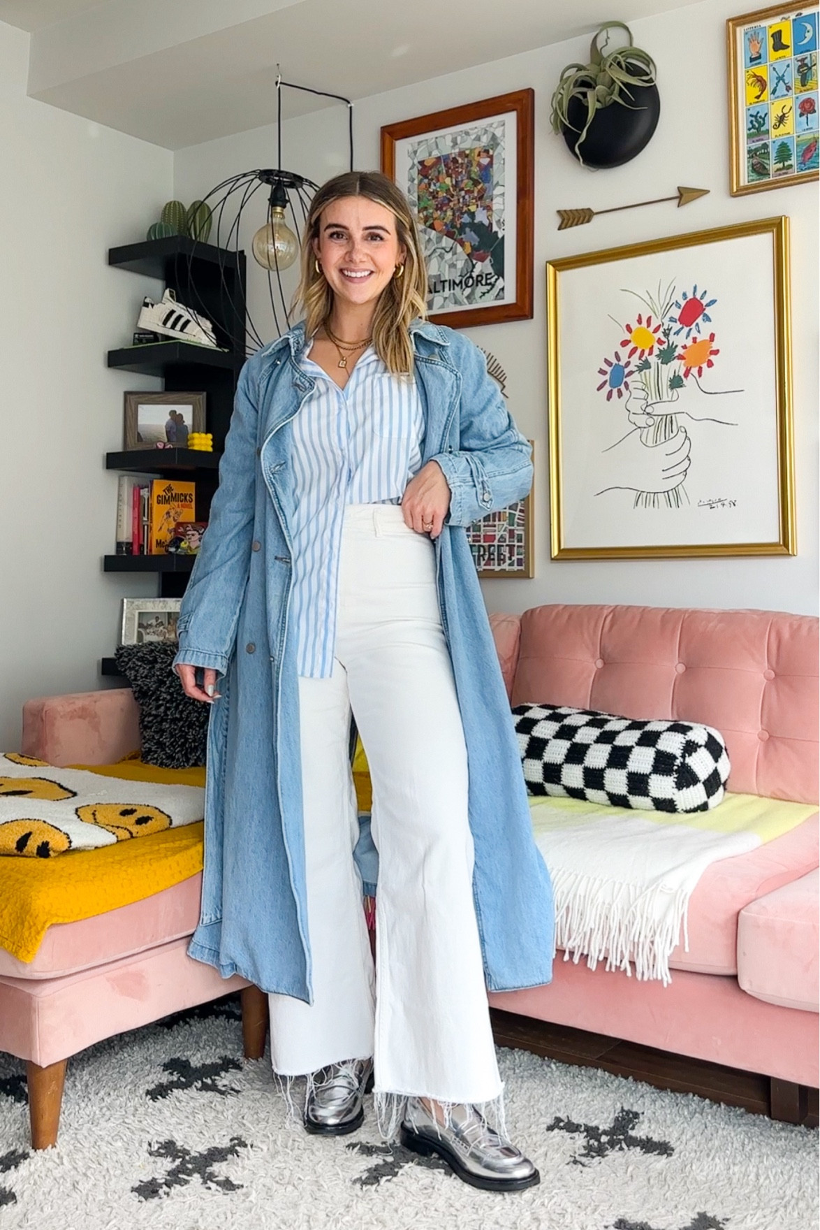 1 denim trench, 8 ways
Wearing a small in the trench