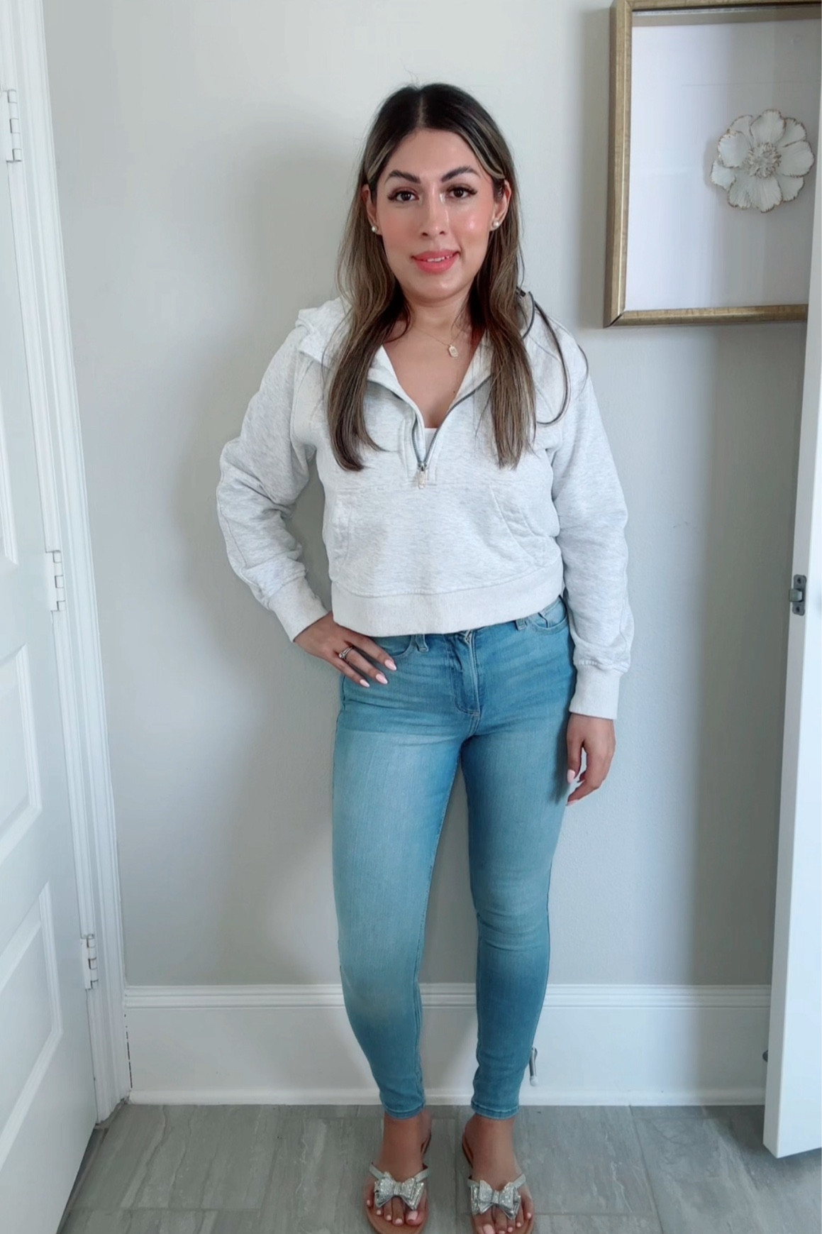 Hollister is currently having a sale on all their jeans!!! You can also buy this inspired suba Lulu hoodie 

#LTKsalealert