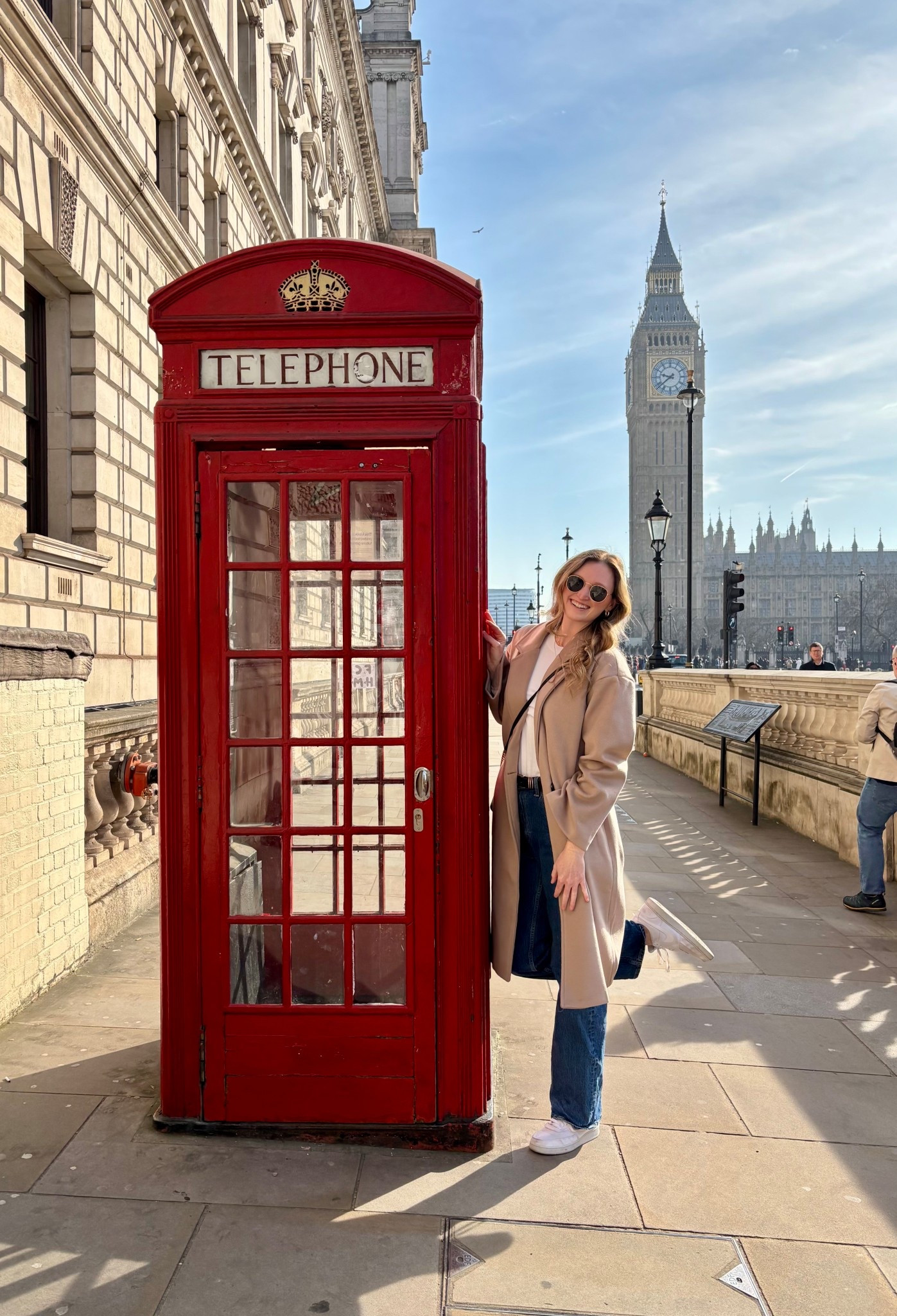 Comfortable London sightseeing outfit. Vacation outfit. Travel outfit. Affordable camel coat with white top and tall jeans. Tall girl friendly jean outfit 

#LTKTravel #LTKFindsUnder50 #LTKSpringSale