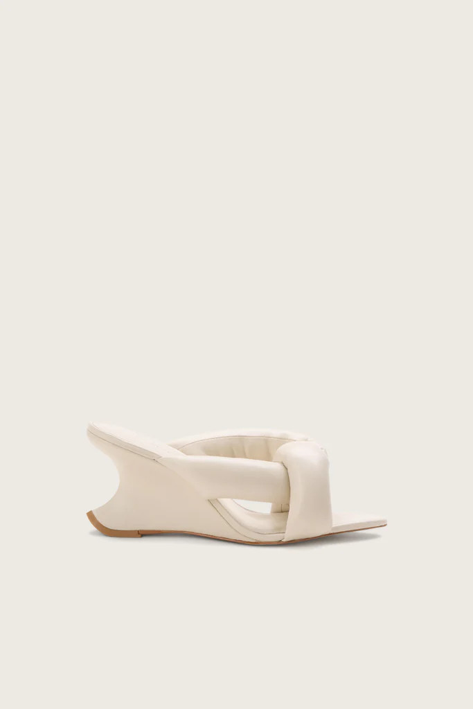 IRENE SANDAL - OFF WHITE | Cult Gaia - US