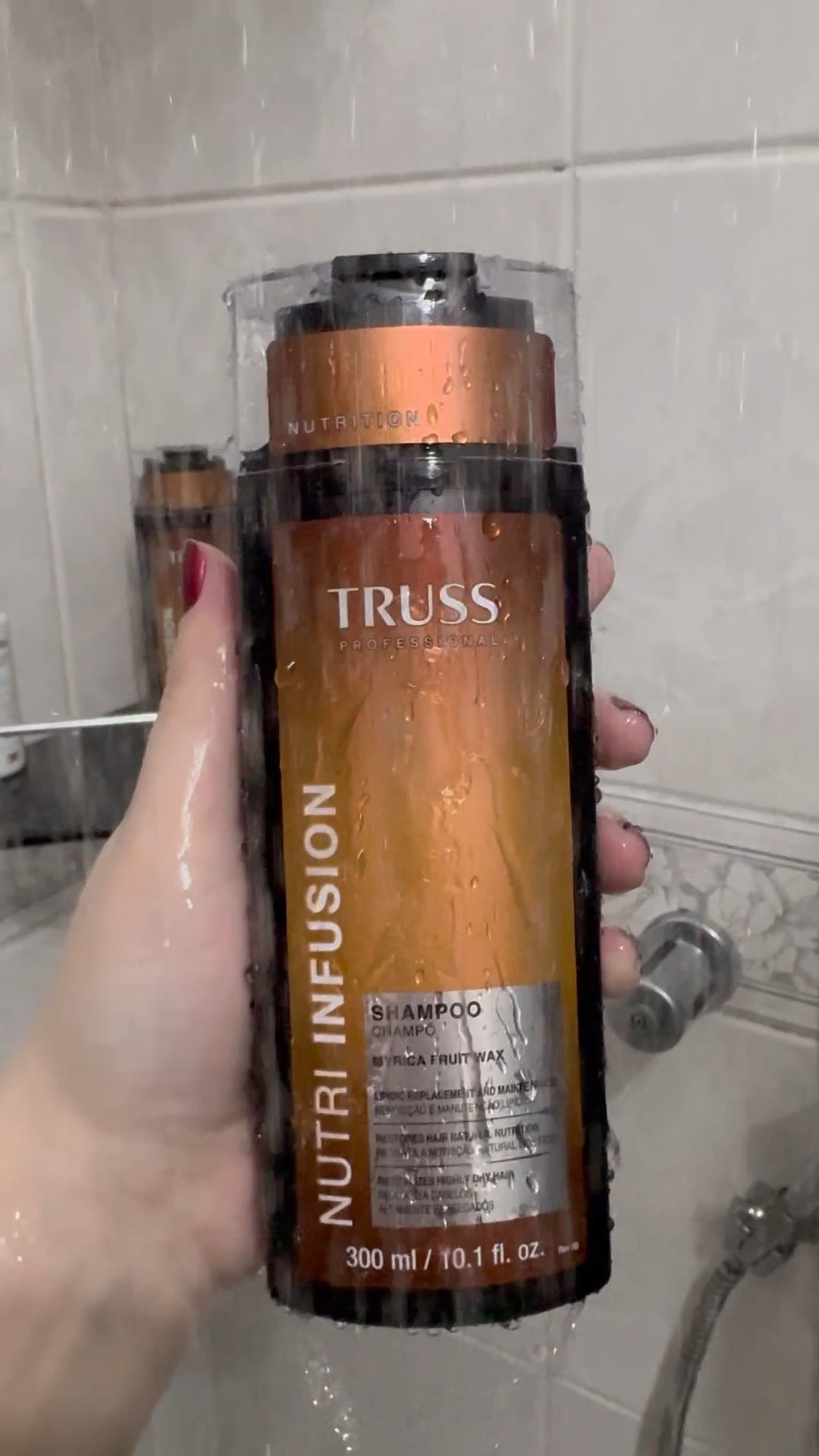 Nova linha de nutrição da Truss! Cheirinho especial que me parece morango! O shampoo é transparente, porém extremamente hidratante e o condicionador é leve. O cabelo fica macio, nutrido, sem frizz e cheiroso .

#LTKdicadeestilo #LTKbeleza #LTKbrasil