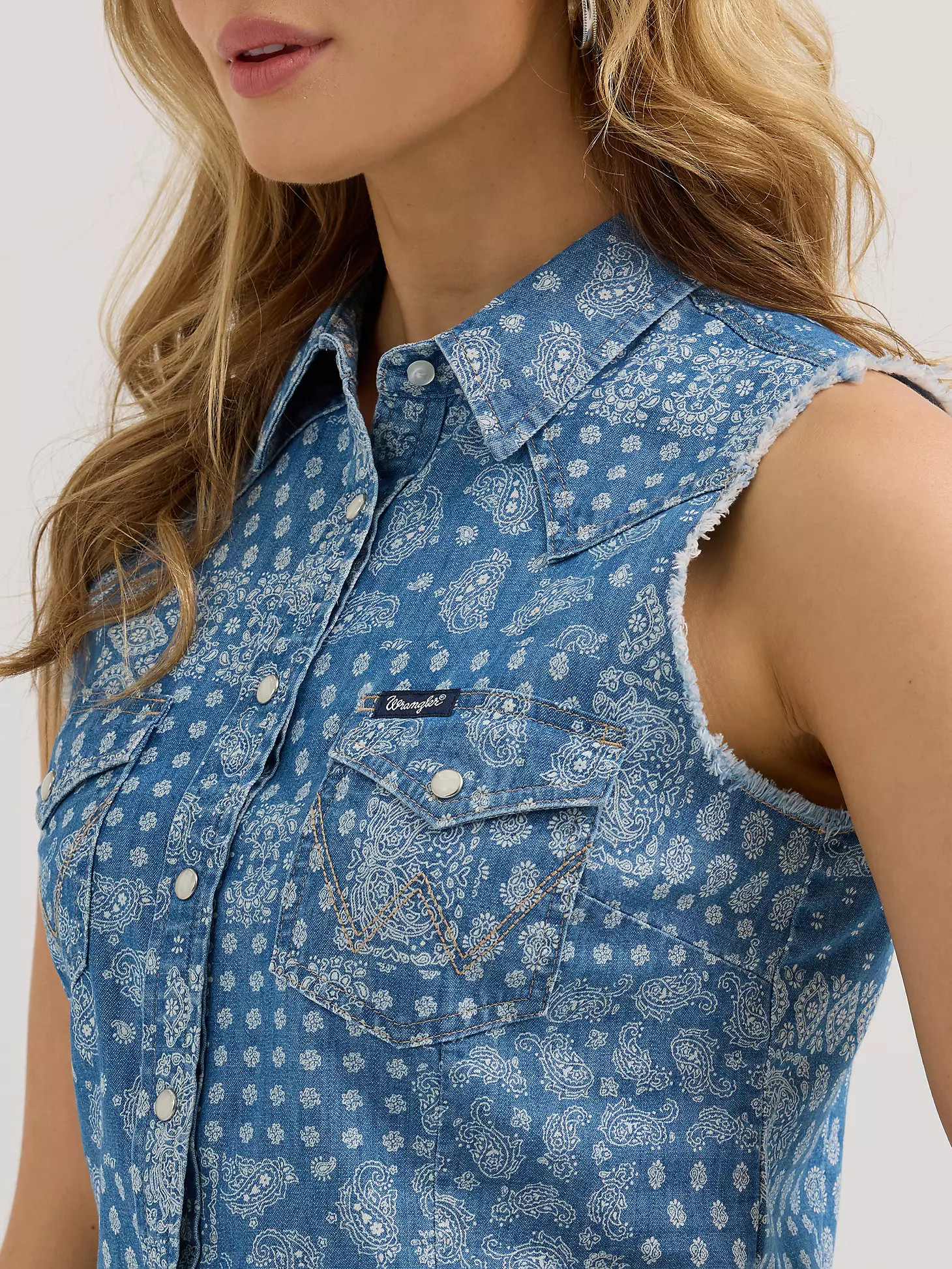 Women's Wrangler Print Denim Crop Western Snap Tank | Wrangler