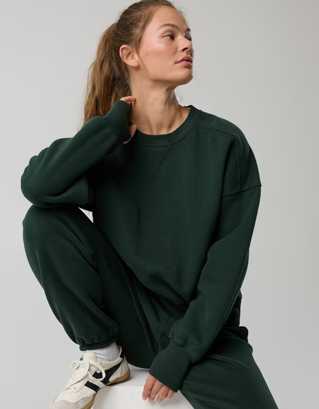 OFFLINE By Aerie Cloud Fleece Classic Crewneck Sweatshirt | American Eagle Outfitters (US & CA)