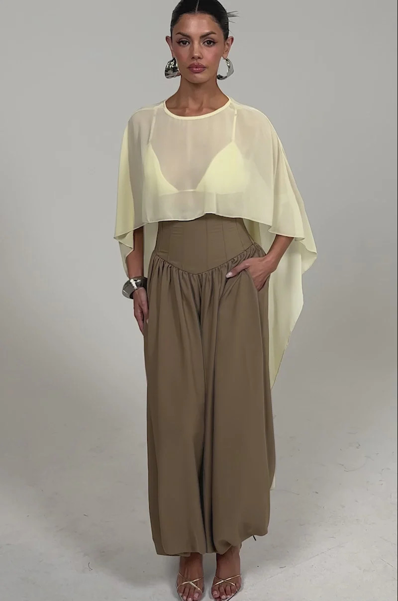 FEELING LUXE CORSETED BALLOON PANT | AKIRA