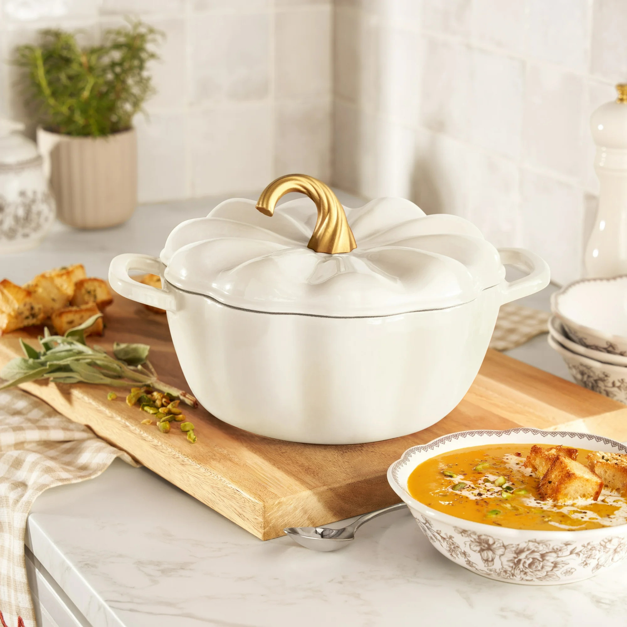 The Pioneer Woman 3.5-Quart Pumpkin-Shaped Enamel on Cast Iron Dutch Oven, Linen | Walmart (US)