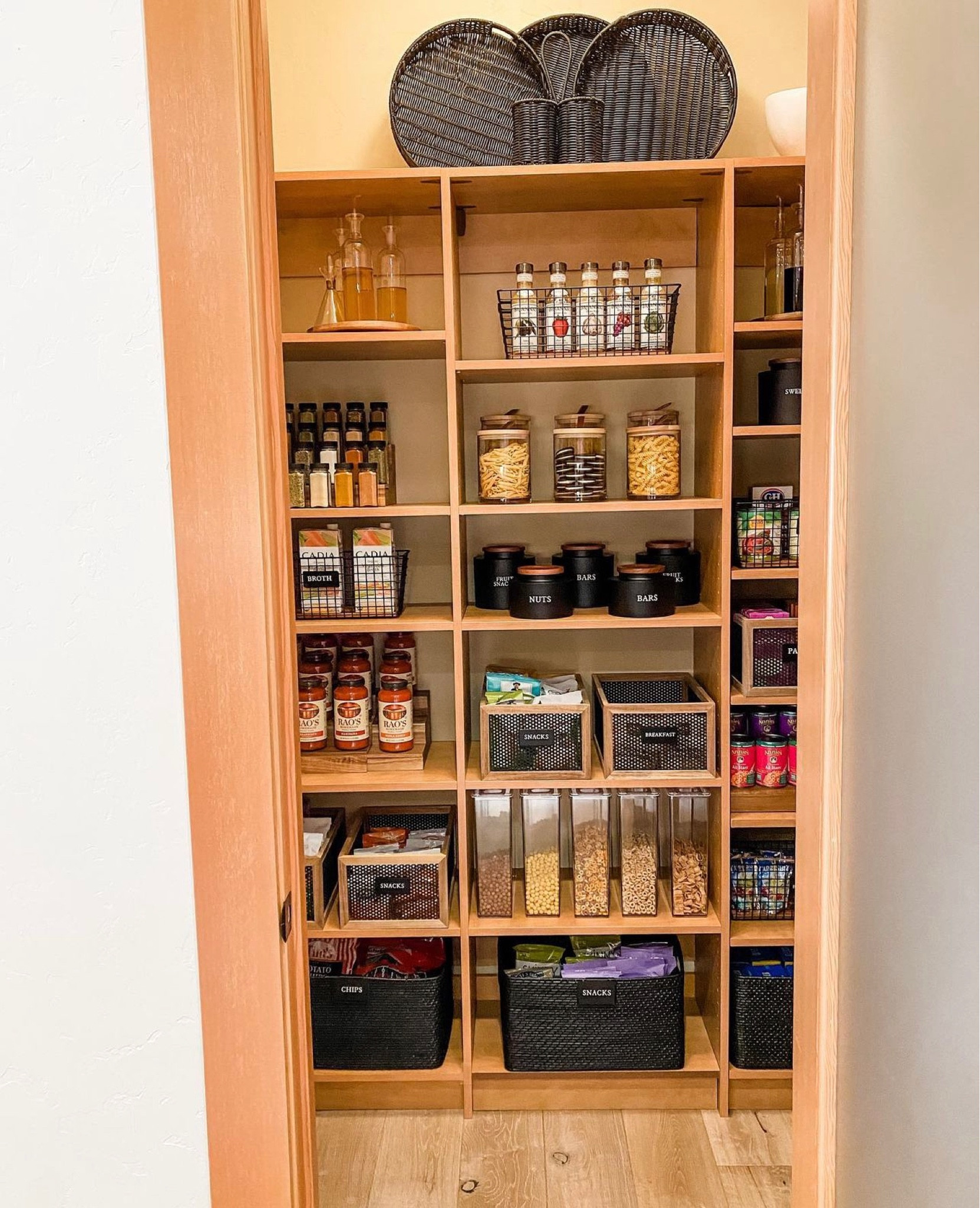 ▪️it’s the Oreos for me ▪️

#LTKhome #LTKstyletip