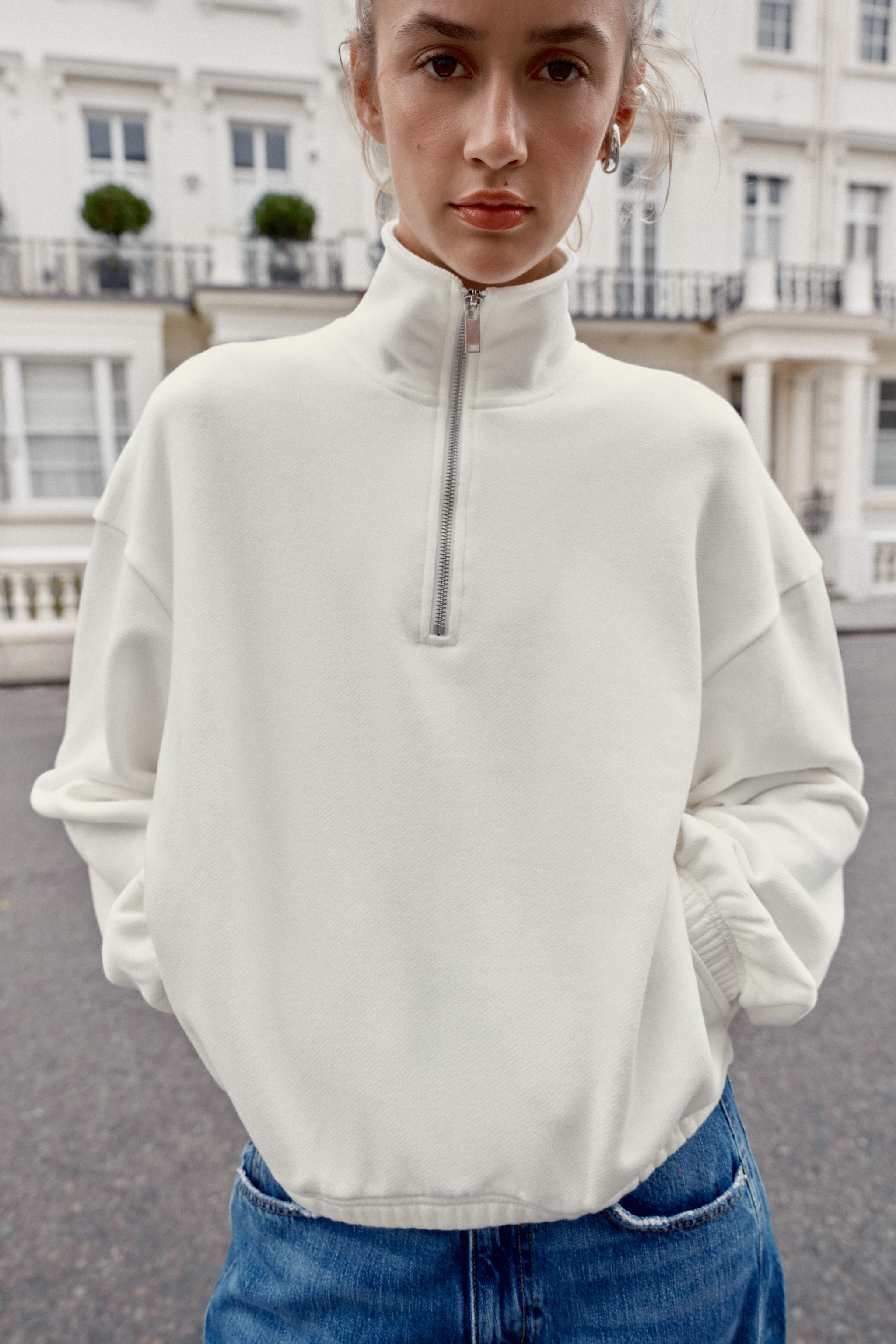 METAL ZIP SWEATSHIRT | Zara UK