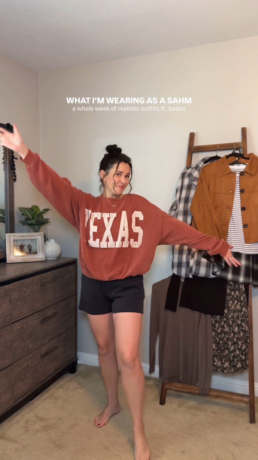 A week of basics but still looking class + put together. It’s still warm in the afternoon here so can’t get too crazy with the layers yet. Hope this helps you reach in your closet and create some looks this week 🫶🏼