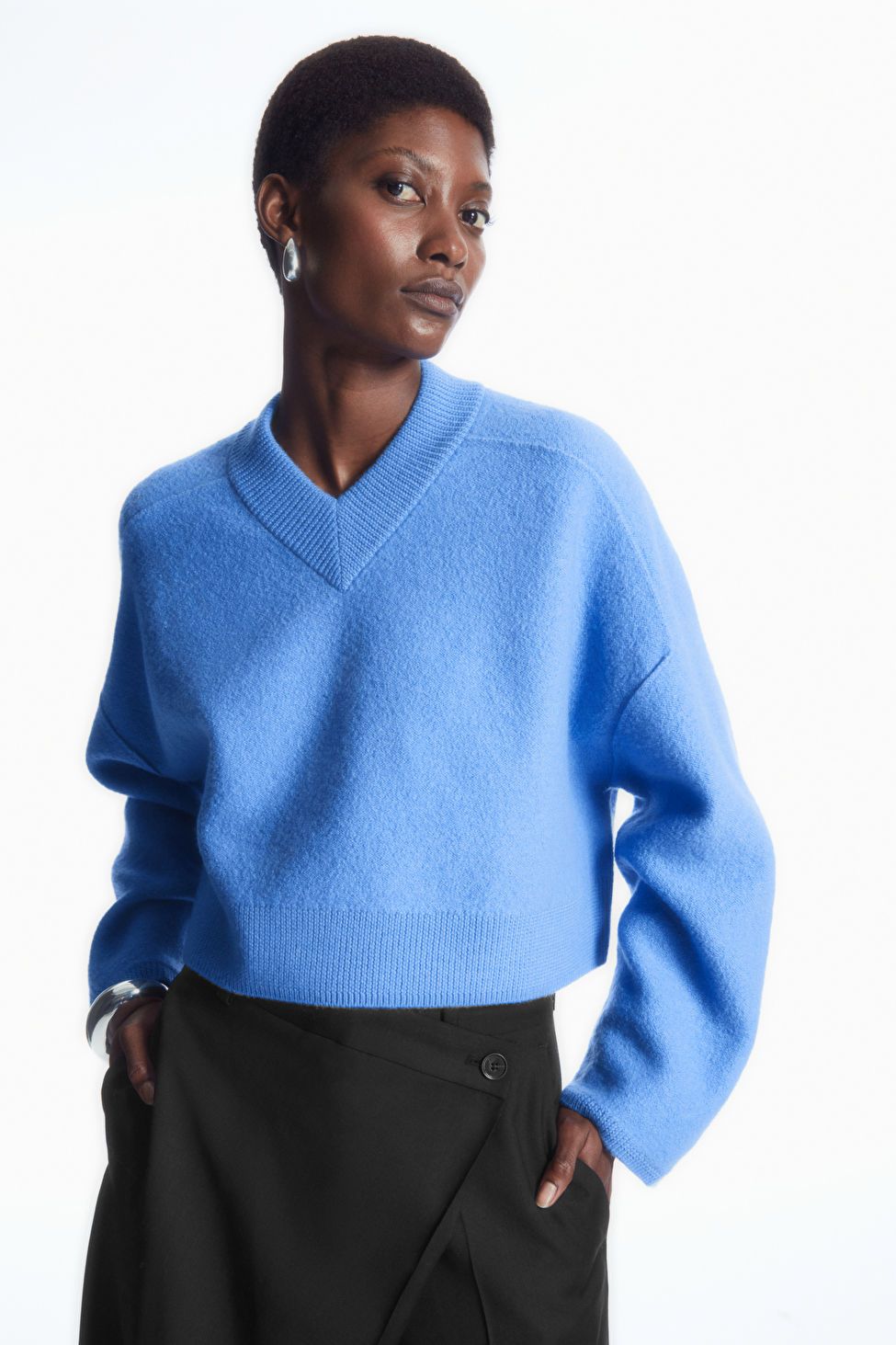 CROPPED V-NECK WOOL JUMPER - SKY BLUE - COS | COS UK