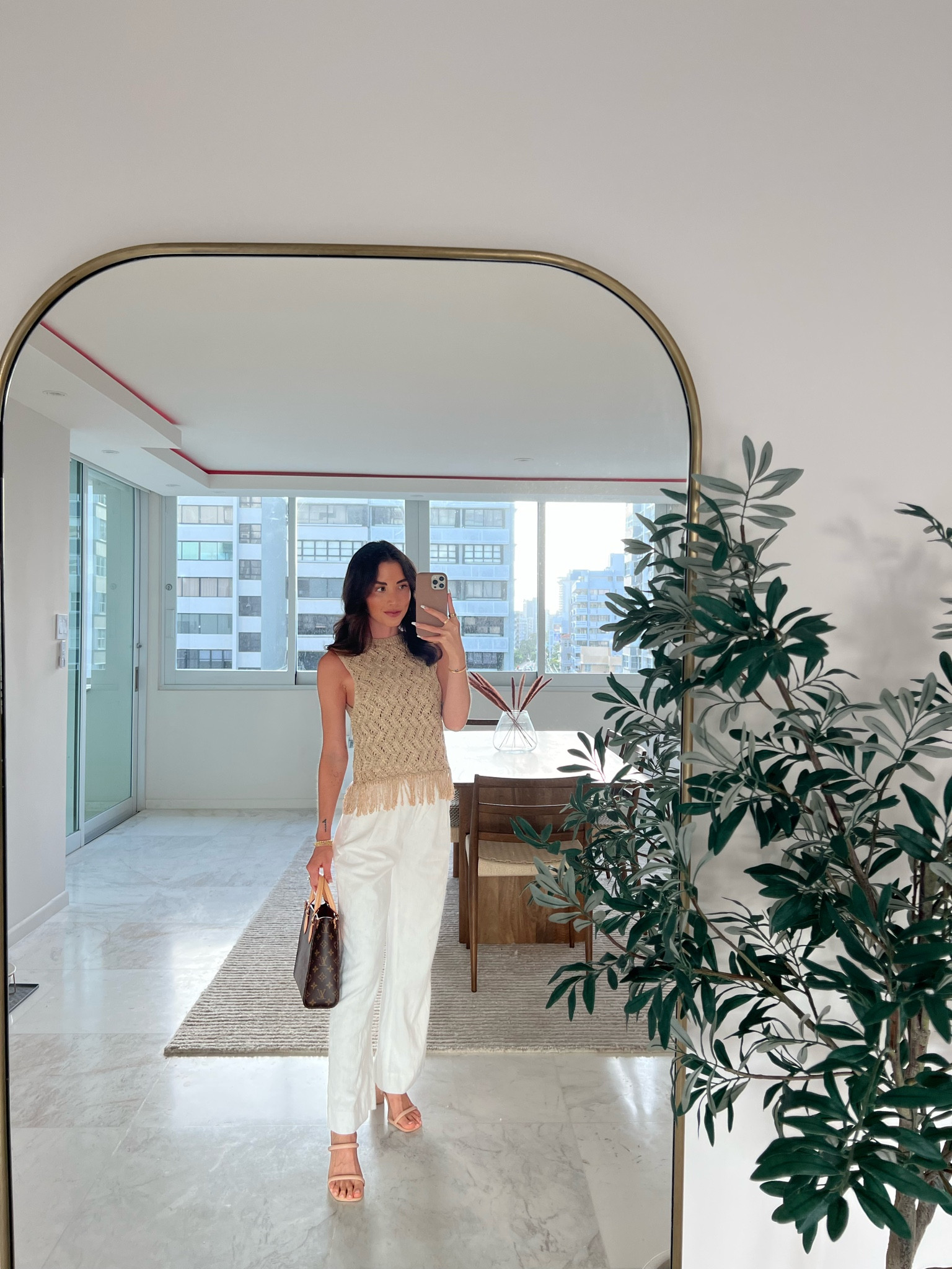 top is Zara, size s
pants: size xxs short
shoes: size 7

#LTKSeasonal #LTKstyletip #LTKunder100