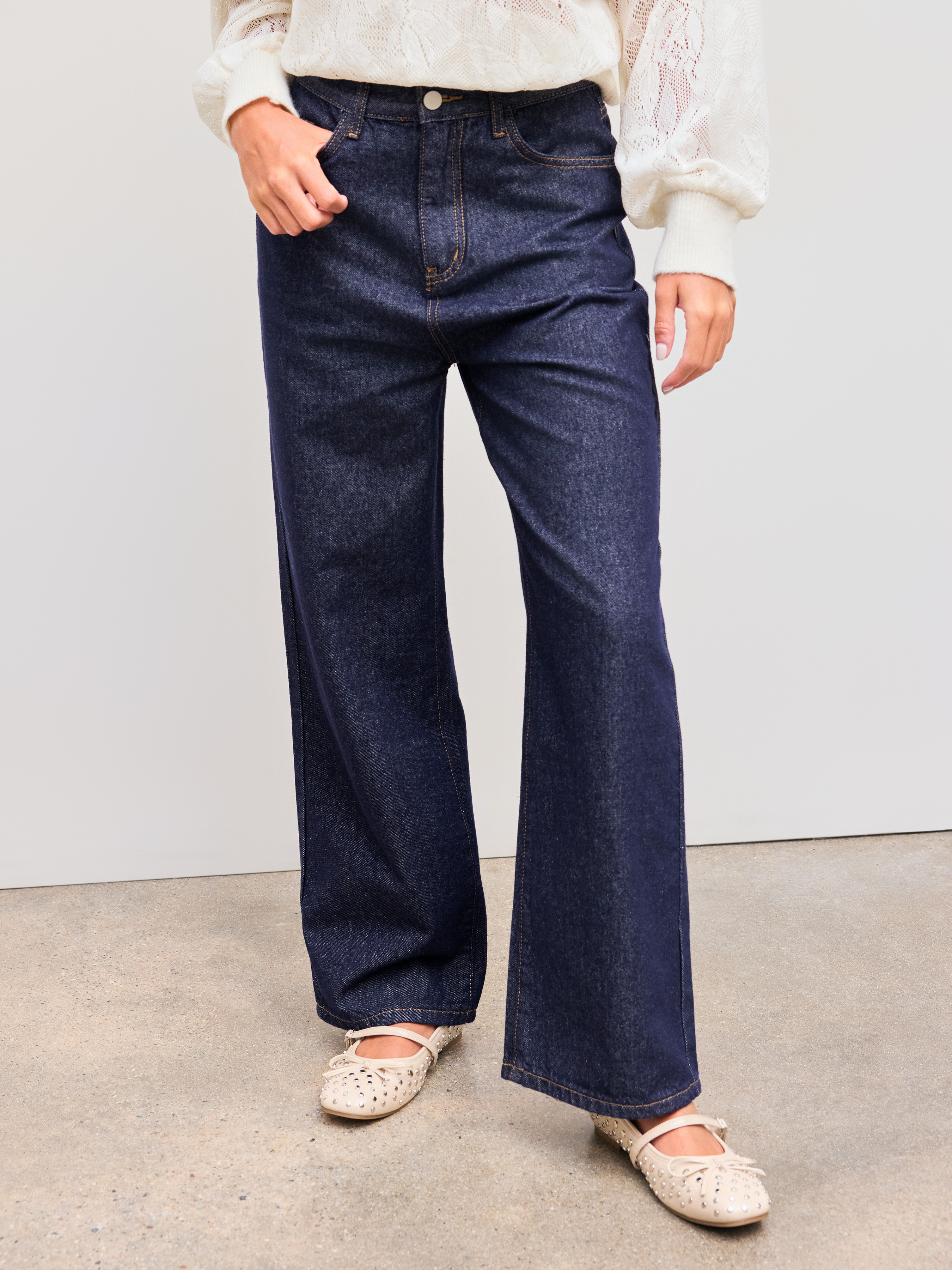 Western Outfits Straight Leg Jeans City Chic Basic & Thermal Denim Honey Denim Mid Rise Solid Str... | Cider