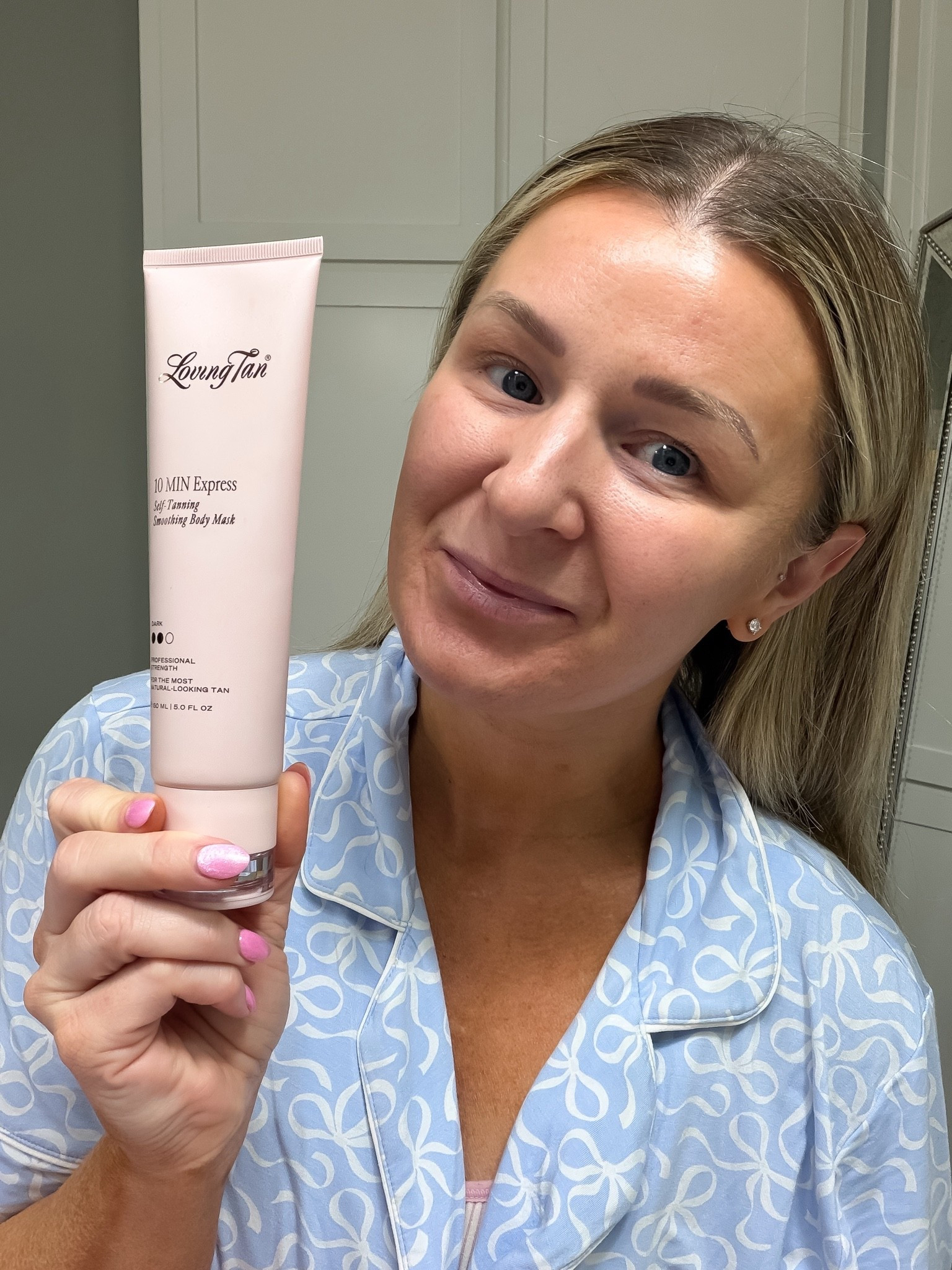 I loooove this stuff. It gives the best tan and it only takes 10minutes! After the 10minutes you can either wash it off or keep wearing it. There’s no scent!

@Loving Tan US 
@Caden Lane

#LTKOver40 #LTKBeauty #LTKselfcare