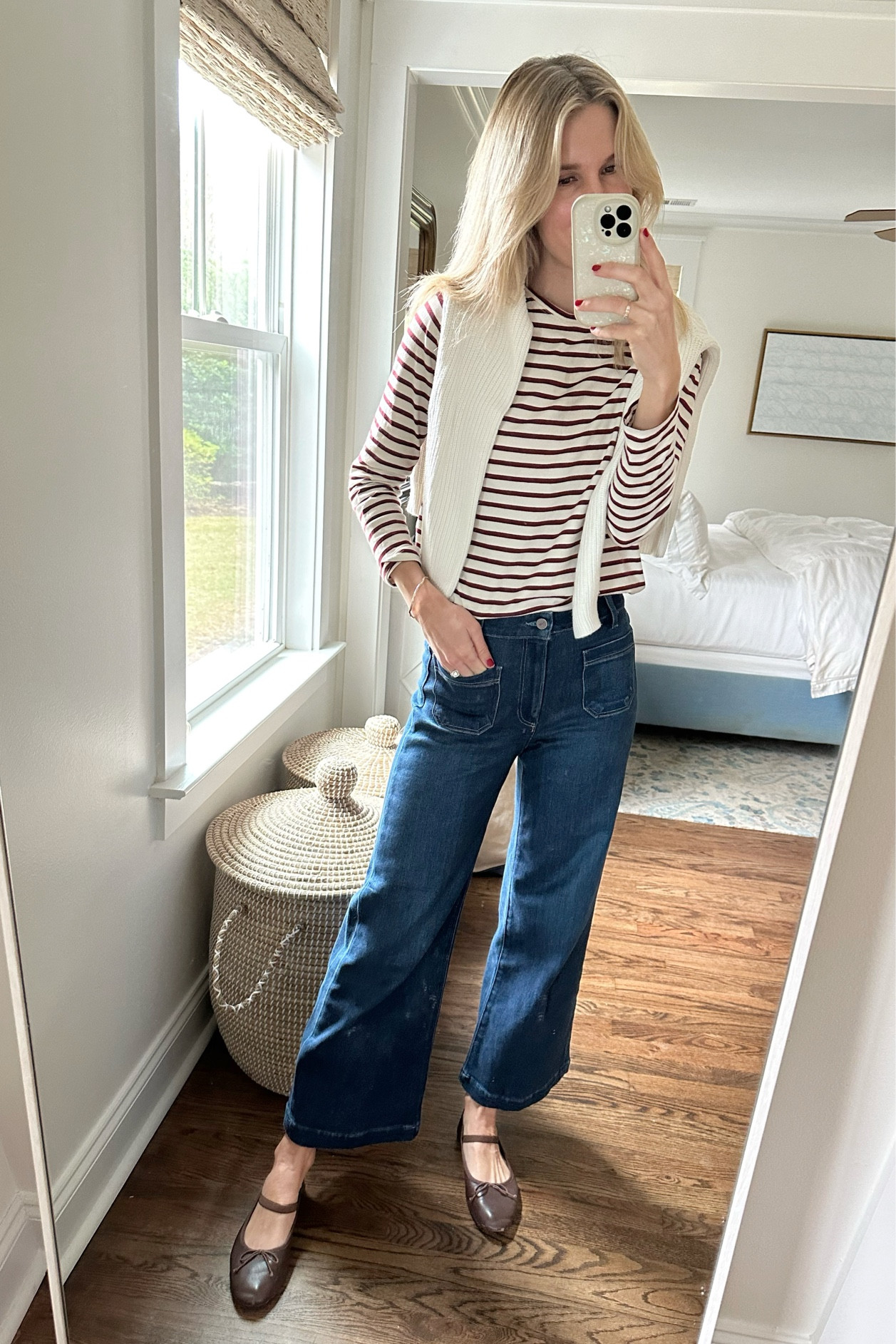 Love these jeans that have some stretch to them! Size up 1/2 size in ballet flats 