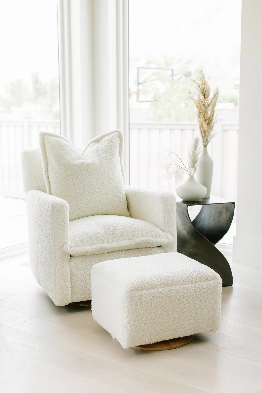 NOLA – Swivel Nursery Glider – Sheepskin Cloud | Oilo Studio