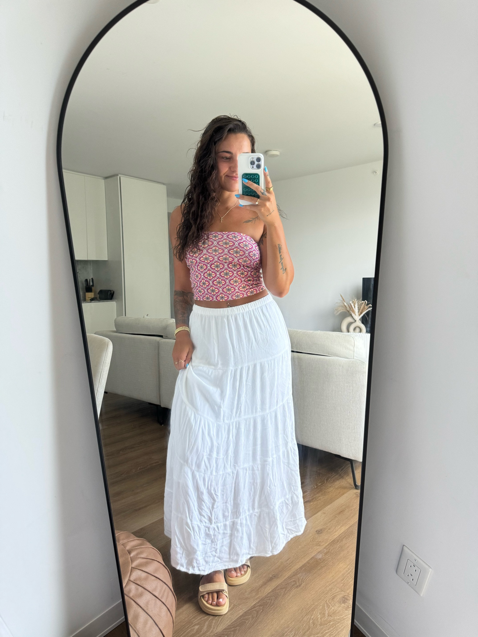 This pattern for the top is old from last year, linked the same top though! 

#LTKSeasonal #LTKFindsUnder50 #LTKStyleTip