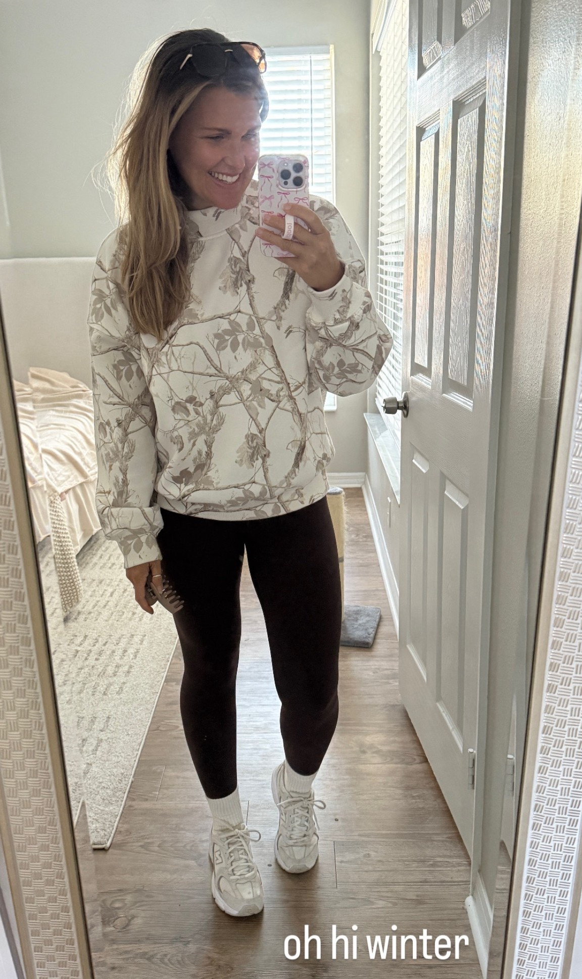 FL winter ready 🤍

sized up to large in the sweatshirt for an oversized fit 
leggings 6
shoes tts



#cozyfit #sweatshirt #leggings #abercrombie #lululemon #ootd #newbalance

#LTKootd #LTKSeasonal #LTKGiftGuide