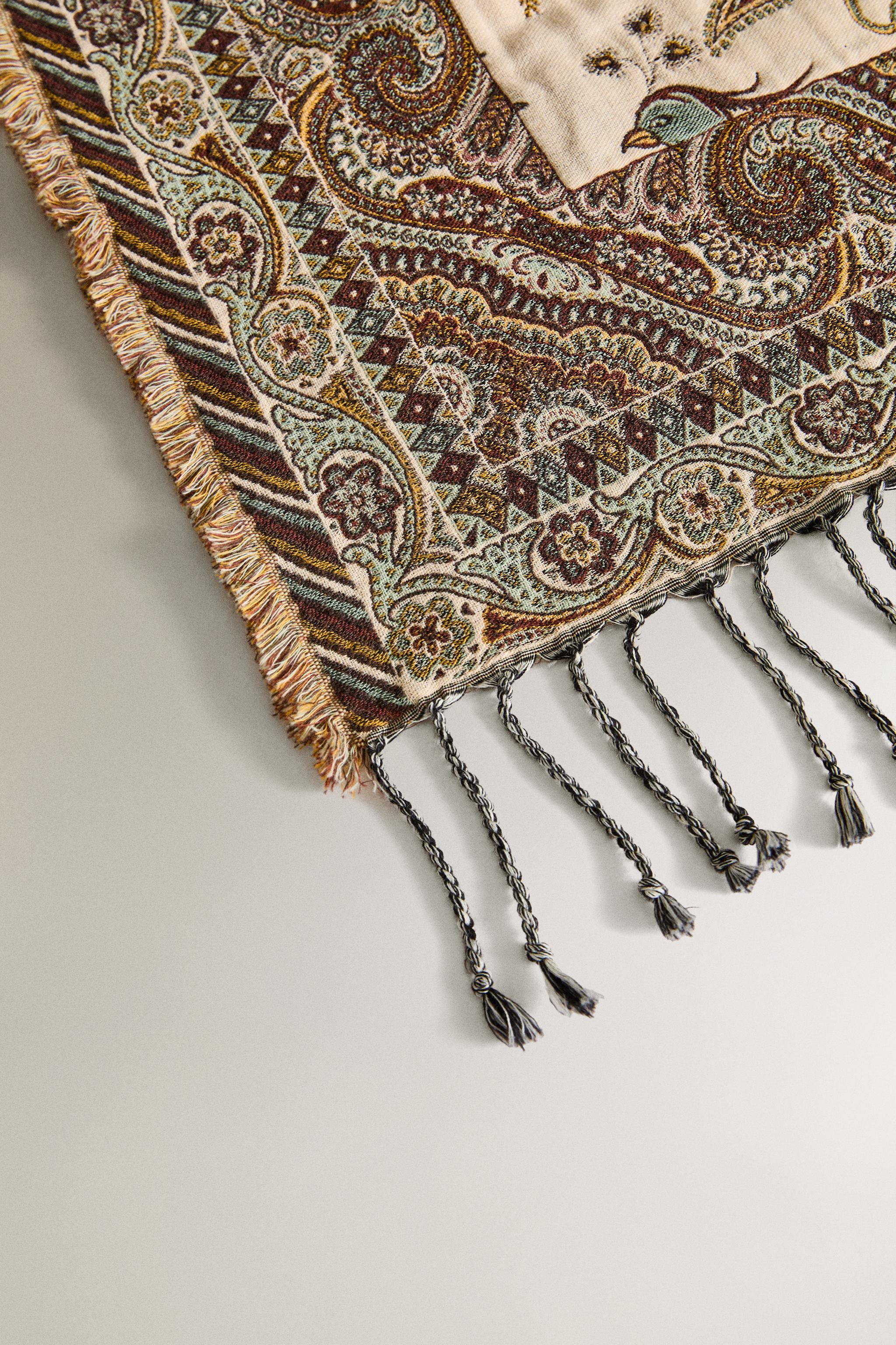 FLORAL JACQUARD BLANKET | Zara US