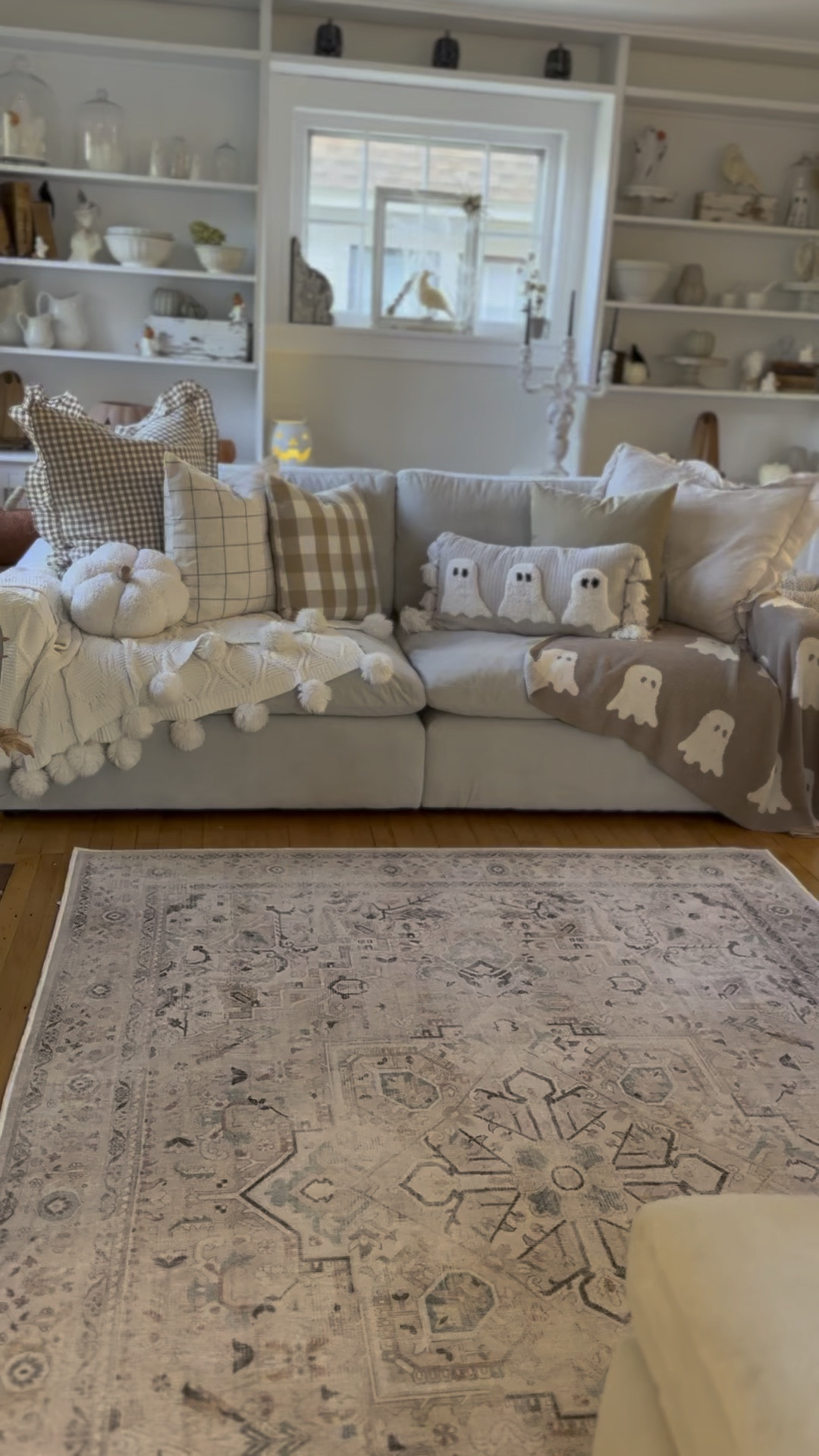 Neutral Halloween Living Room

#LTKSeasonal #LTKhome #LTKHalloween