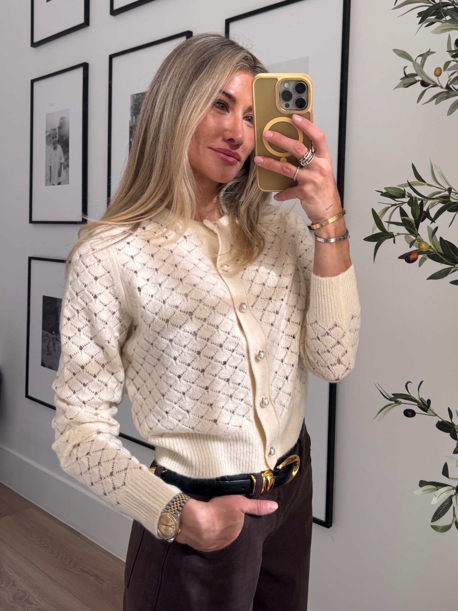 #abercrombiepartner @abercrombie LOOOVING this little sweater from the newest drop! 