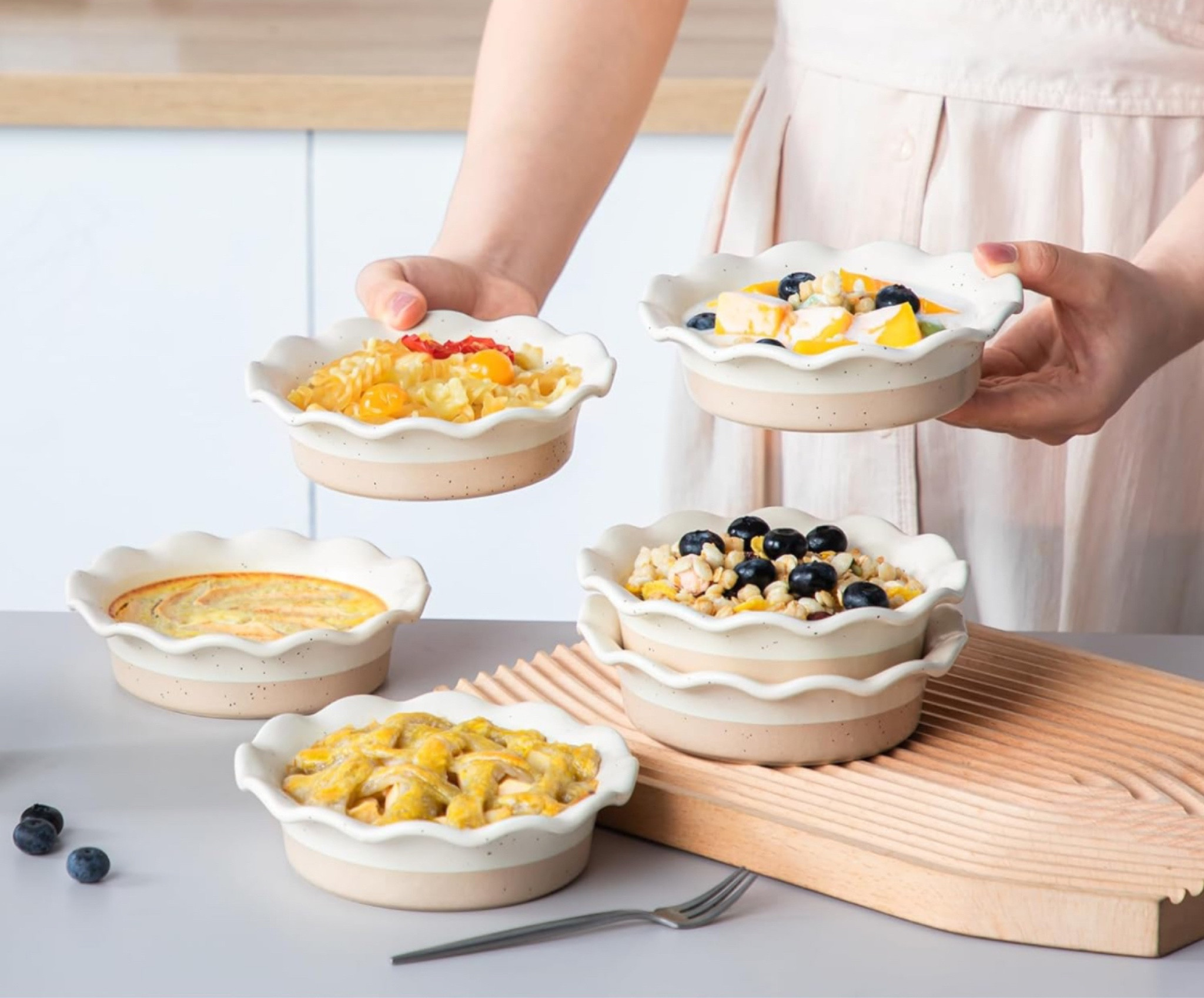 Individual pie pans are on sale for $14.99 for a set of 6!
Perfect for summer party’s and hosting. 
Use promo code “GGWALDRG”

Valid until 4/18/24


Kitchen, pie pan, baking, kitchen aesthetic, cooking, white pans, clean, home maker, Amazon, sale

#LTKhome #LTKGiftGuide #LTKsalealert