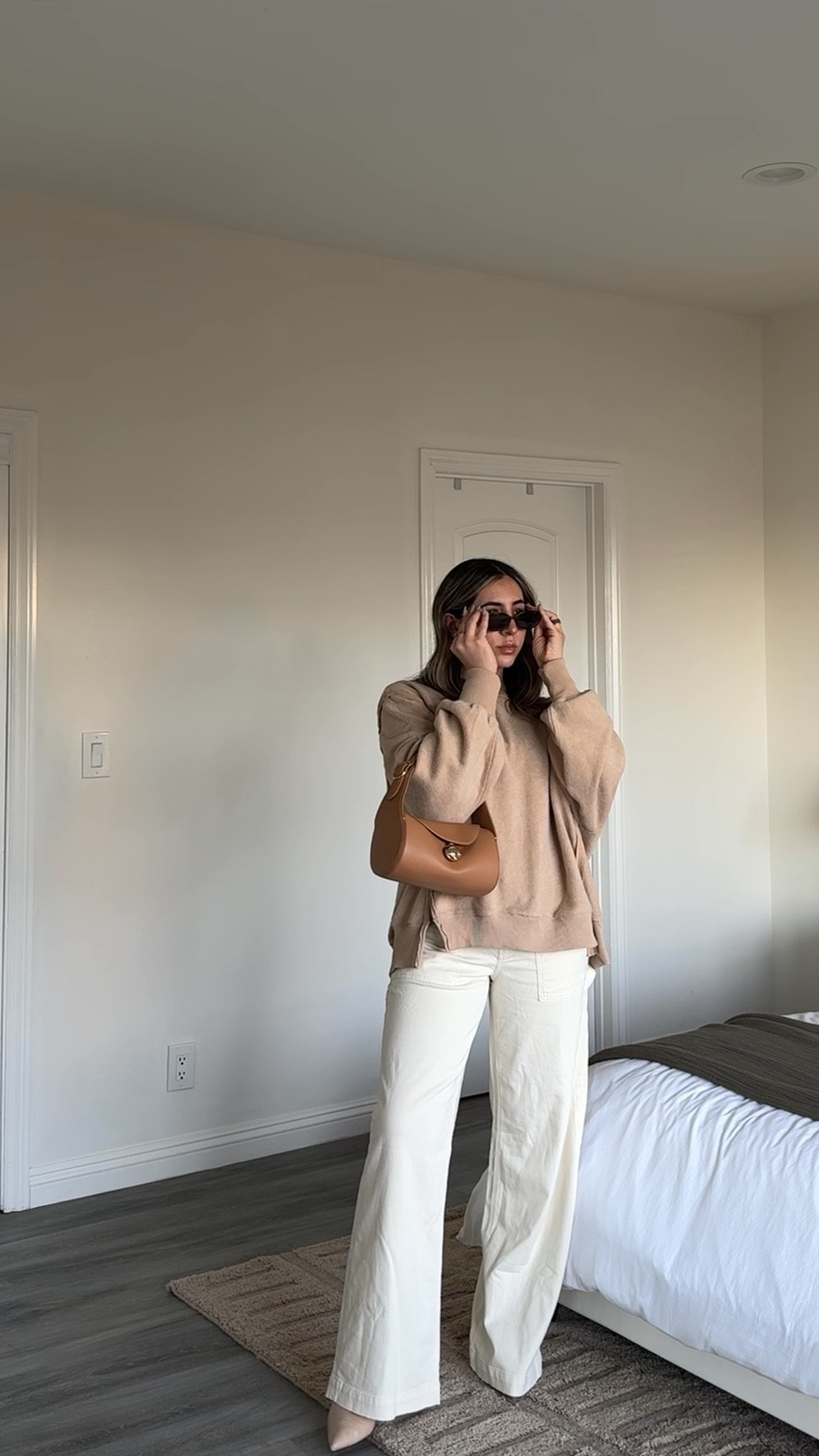 in love with this cozy sweater!! 🫶🏼
#comfychic #cozysweater #oversizedsweater #cargopants #americaneagle 

#LTKMostLoved #LTKfindsunder100 #LTKstyletip