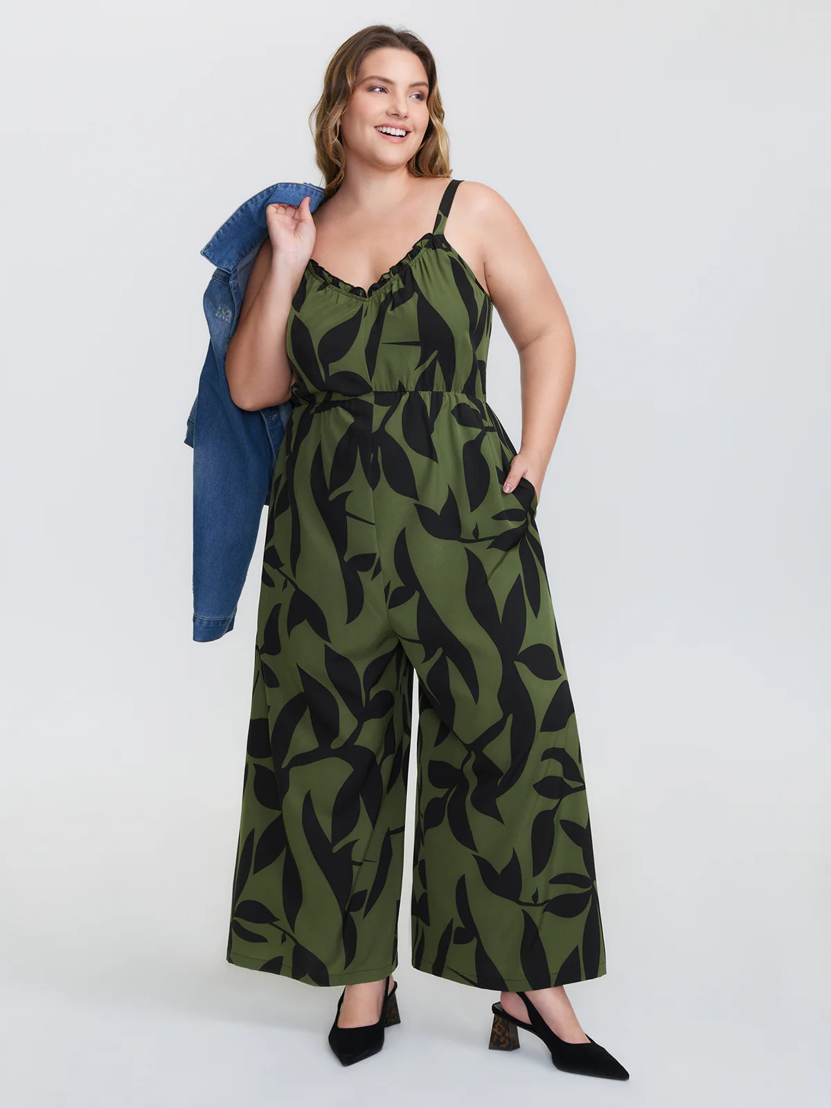 Silhouette Floral Print Sweetheart Jumpsuit | Bloomchic