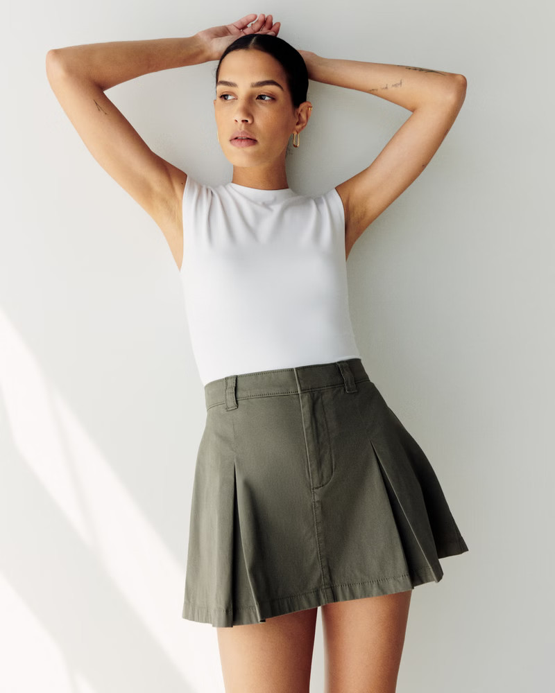 Pleated Chino Mini Skort | Abercrombie & Fitch (US)