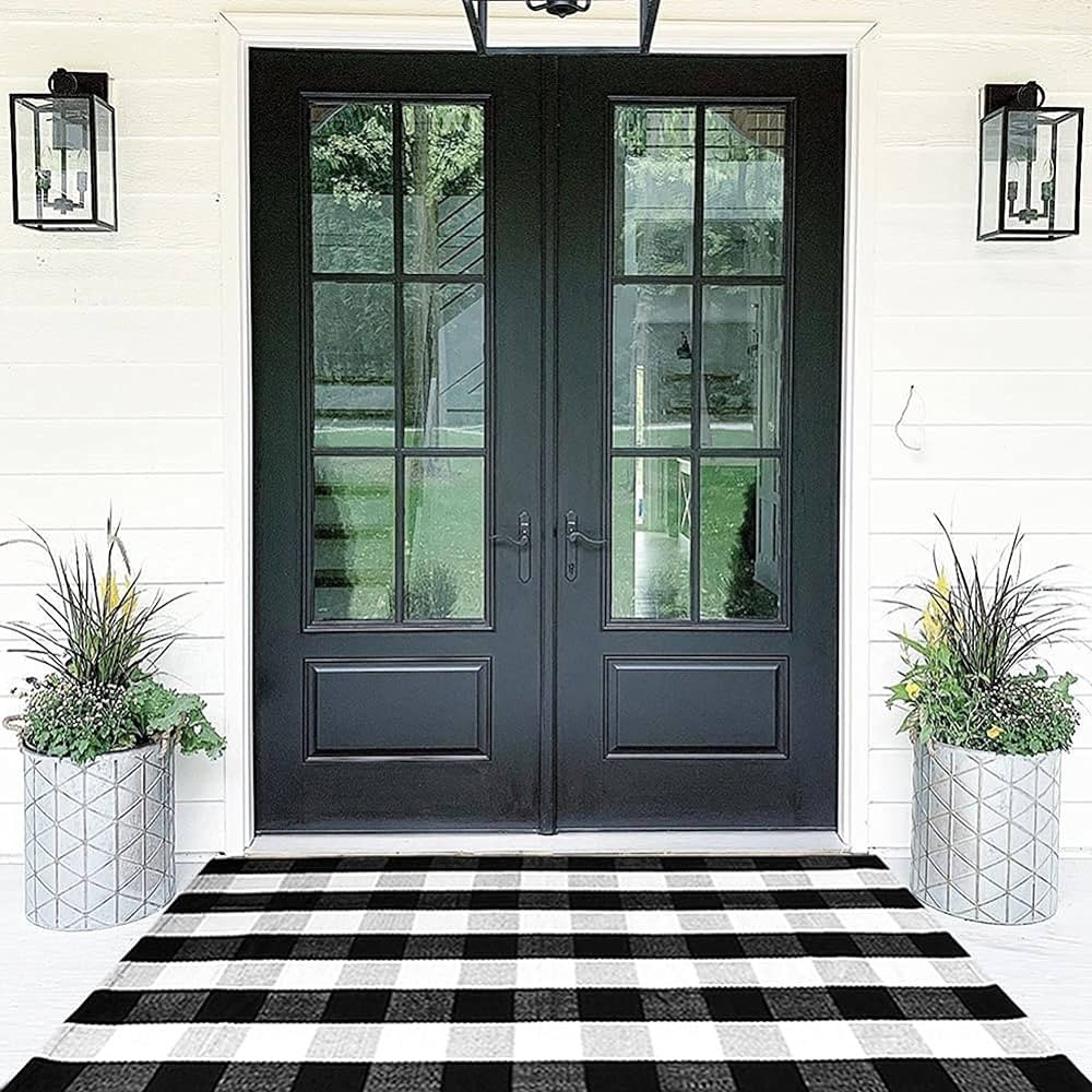 Buffalo Plaid Outdoor Rug 35.4'' x 59'' Hand-Woven Front Door Mat Black and White Front Porch Rug... | Amazon (US)