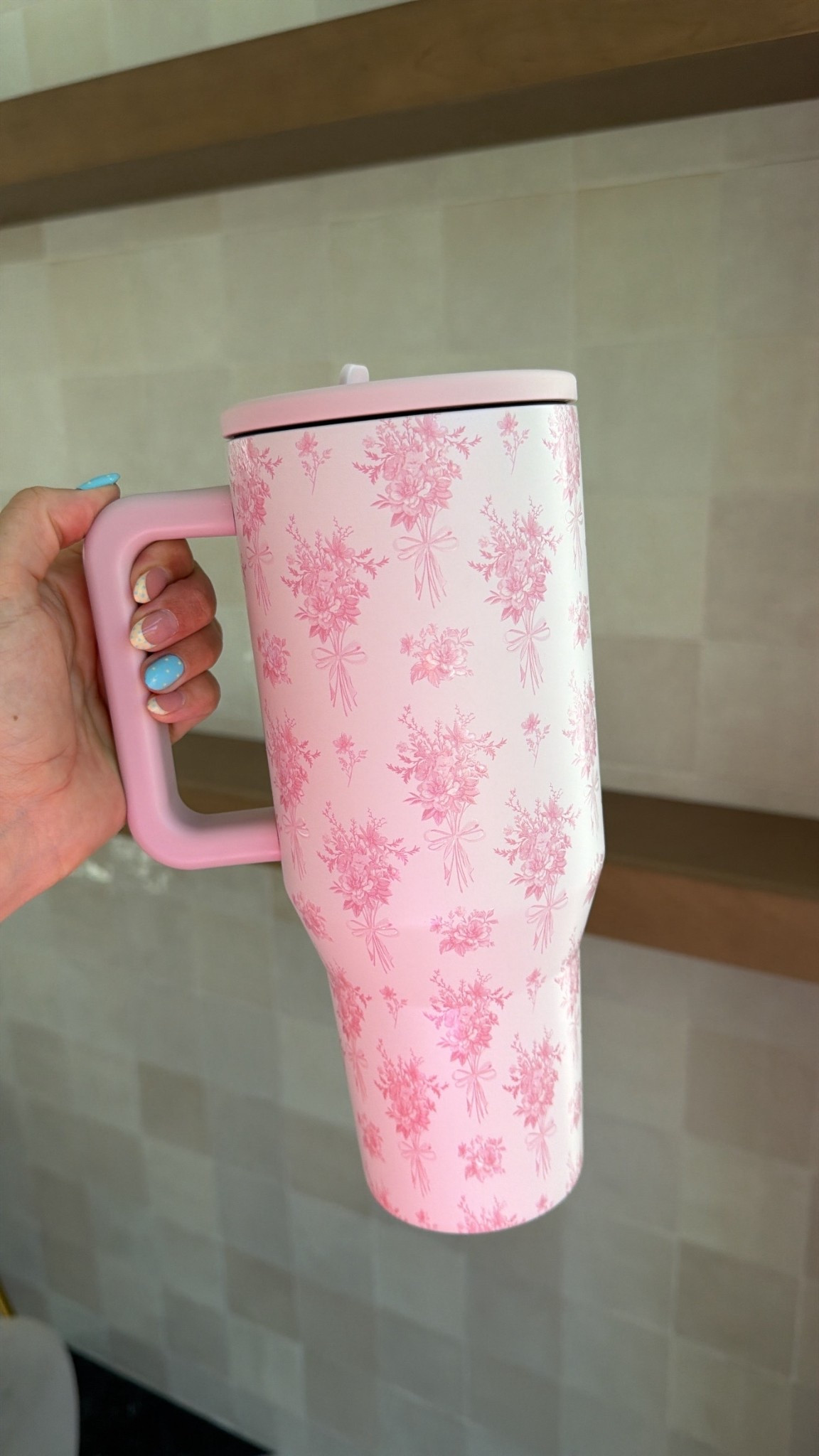 New Hydrojug print 🤩 🎀 🌸



#LTKmomlife