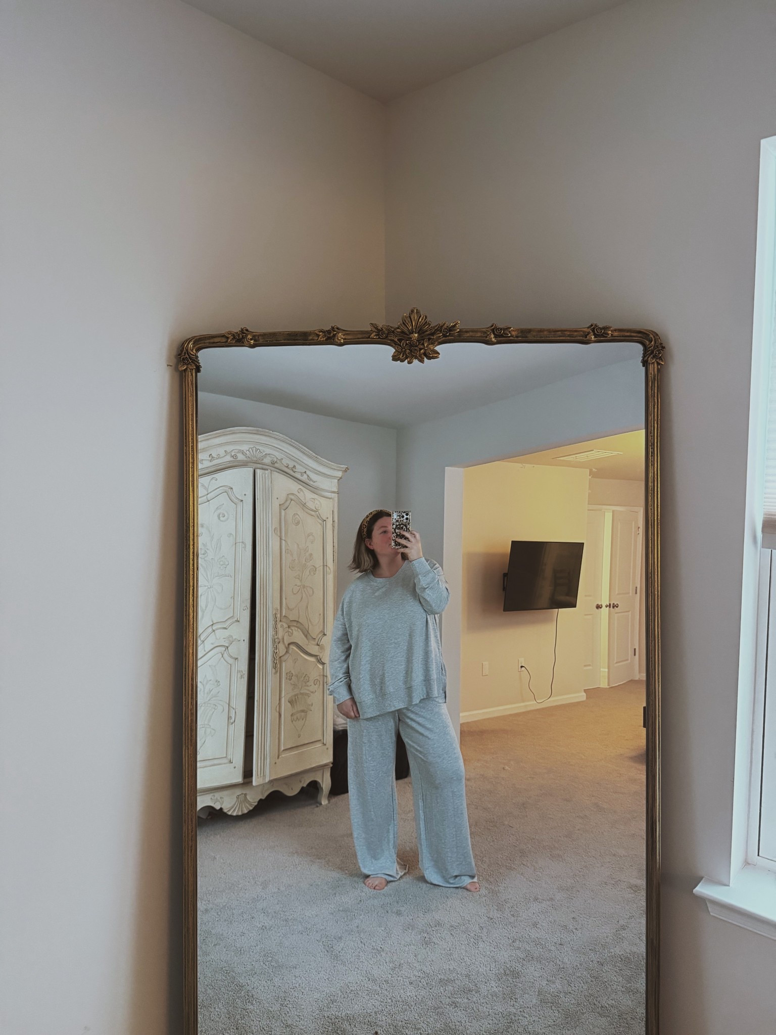 I’m a sucker for a soft light weight sweat set for wear around the house 

#LTKootd #LTKmomlife #LTKMidsize