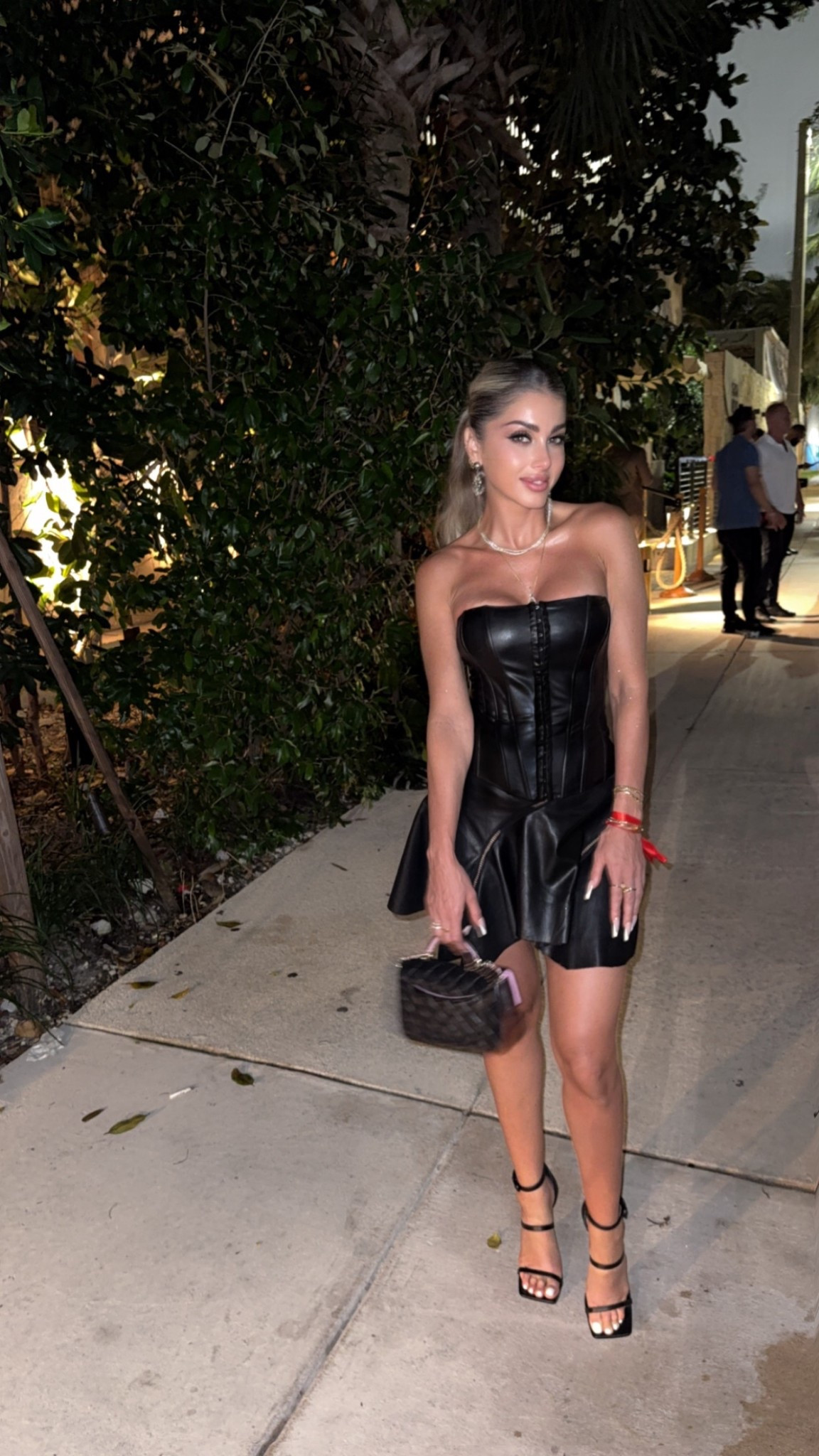 Miami ootd 🖤

#LTKStyleTip #LTKBeauty #LTKTravel