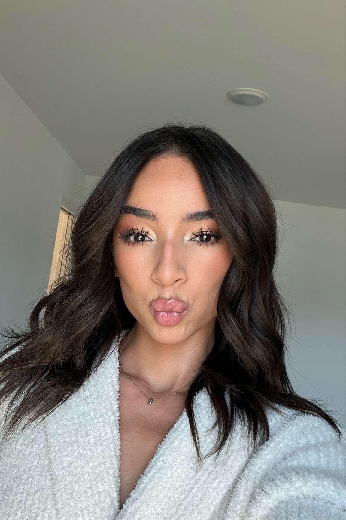 Makeup products I used today! 
@anastasiabeverlyhills brow gel
@westmanatelier skin complexion drops - IV
@lancomeofficial care & glow foundation - 400W
@lauramercier translucent powder 
@benefitcosmetics hoola bronzer
@diorbeauty blush - coral
@rarebeauty liquid blush - joy
@lancomeofficial brow define pencil - dark brown
@makeupbymario master mattes
@lancomeofficial cils booster xl + lash idole mascara
@patricktabeauty lip liner - she’s strong


#LTKbeauty #LTKunder50