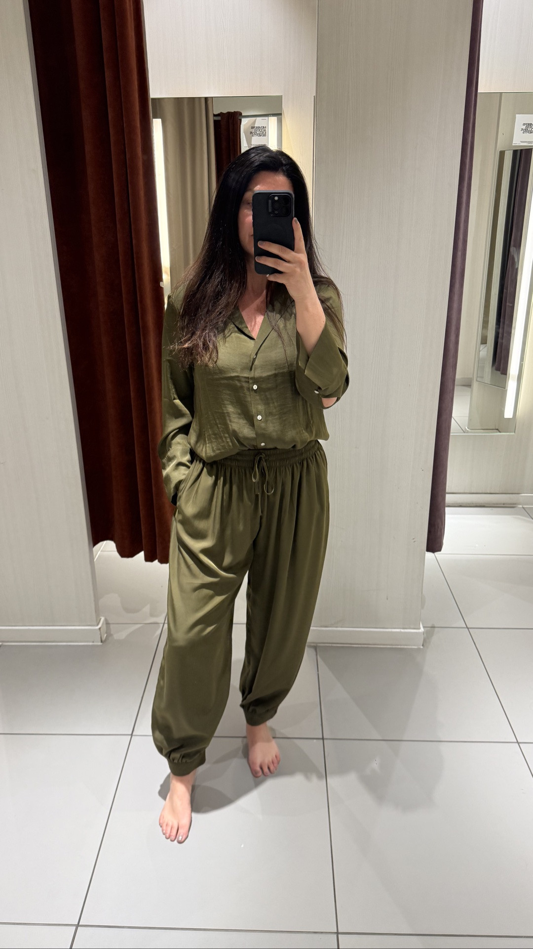 I went & had a little H&M try on yesterday. The sizing was all over the place so I had to keep going back to the shop floor which was annoying. The lighting wasn’t much better I felt horrific about myself afterwards. Changing rooms are such self-esteem killers! 😂 Do you like any of these looks? I think the last co-ord is my fave. It was super comfortable. Everything linked below x

#tryon #fashioninspo #outfitinspo #over50style #midlifefashion

#LTKuk #LTKsummer #LTKover50style