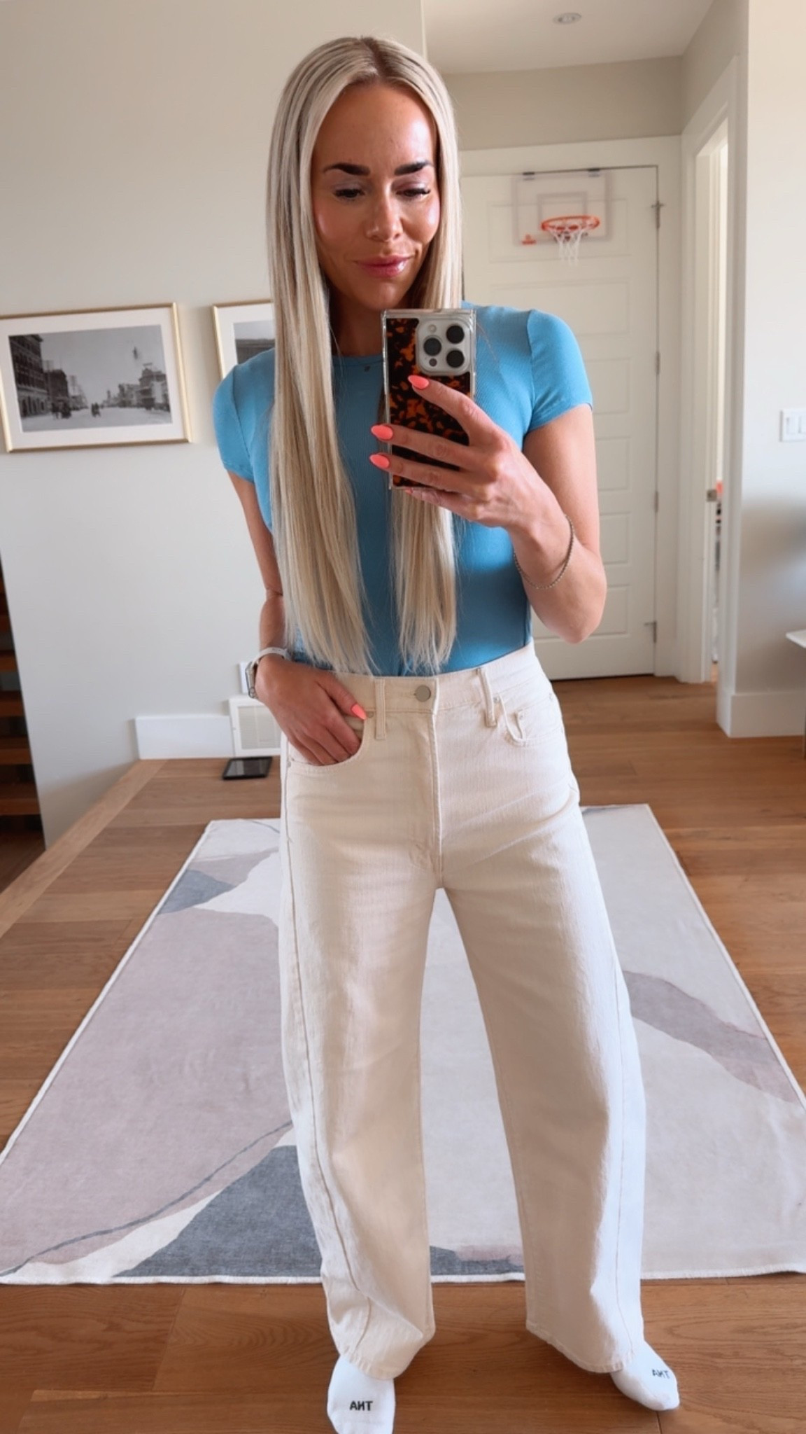 The best off white subtle barrel leg! They keep selling out bc they are that good! Fit TTS wearing a 26.

#LTKsummer #LTKjeans
