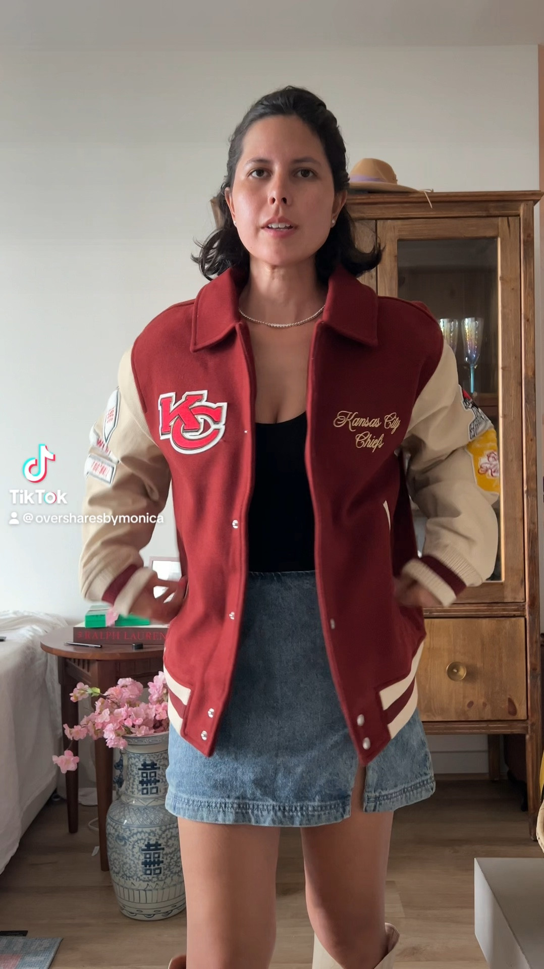 Wearing men’s XS in bomber jacket (I’m an xxs or xs in womens)

Sweater xxs

Abercrombie nfl, Abercrombie chiefs, game day, chiefs gameday, bomber jacket, varsity jacket, 

#LTKFallSale #LTKFindsUnder100 #LTKVideo