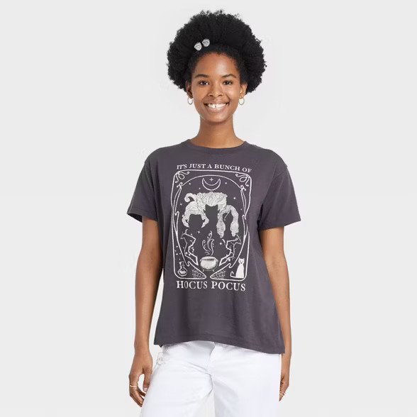 Women's Halloween Hocus Pocus Short Sleeve Graphic T-Shirt - Black | Target