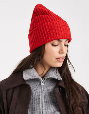 Pieces chunky ribbed beanie hat in red | ASOS (Global)