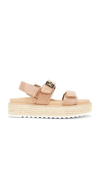 Steve Madden Bigmona Sandal in Tan. - size 8.5 | Revolve Clothing (Global)