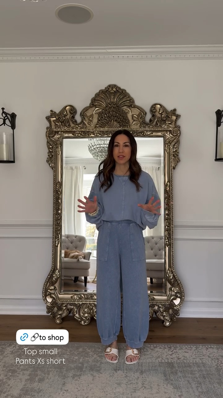 sweatshirt small. Joggers small short. Jewelry code houseofleo20






#LTKSaleAlert #LTKPetite #LTKOver40